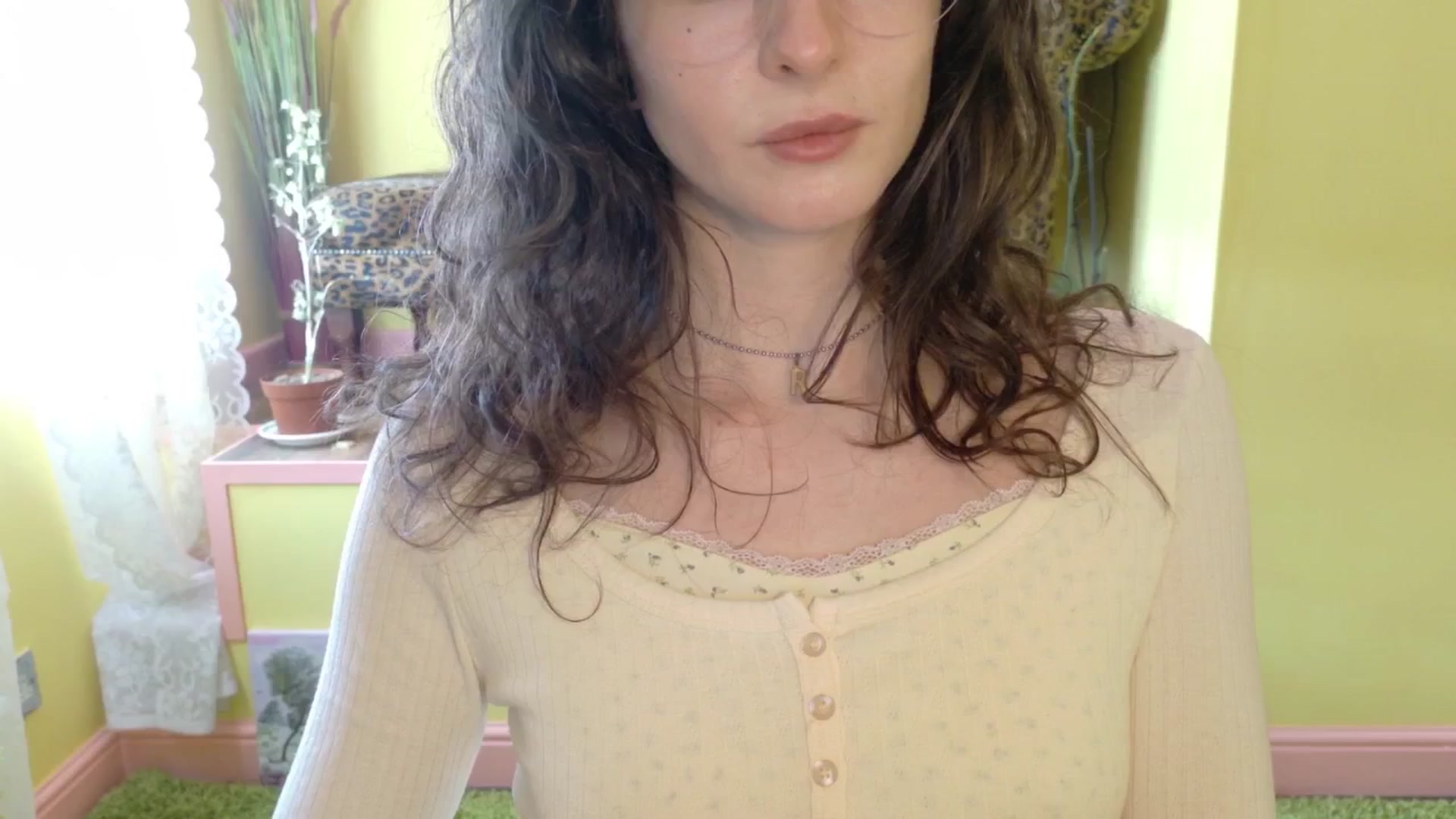 Gallery image thumbnail from porcelaincity's myfreecams stream on, 10/01/2025, 12:40 image 20 of 20