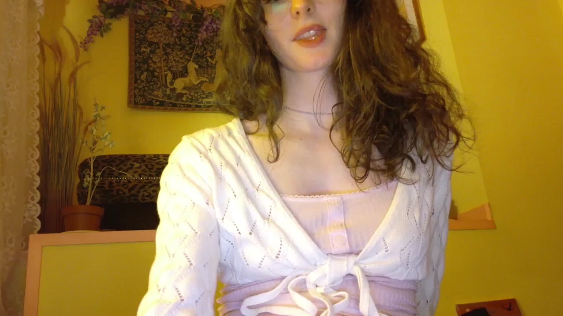 Gallery image thumbnail from porcelaincity's myfreecams stream on, 10/02/2025, 18:55 image 17 of 20