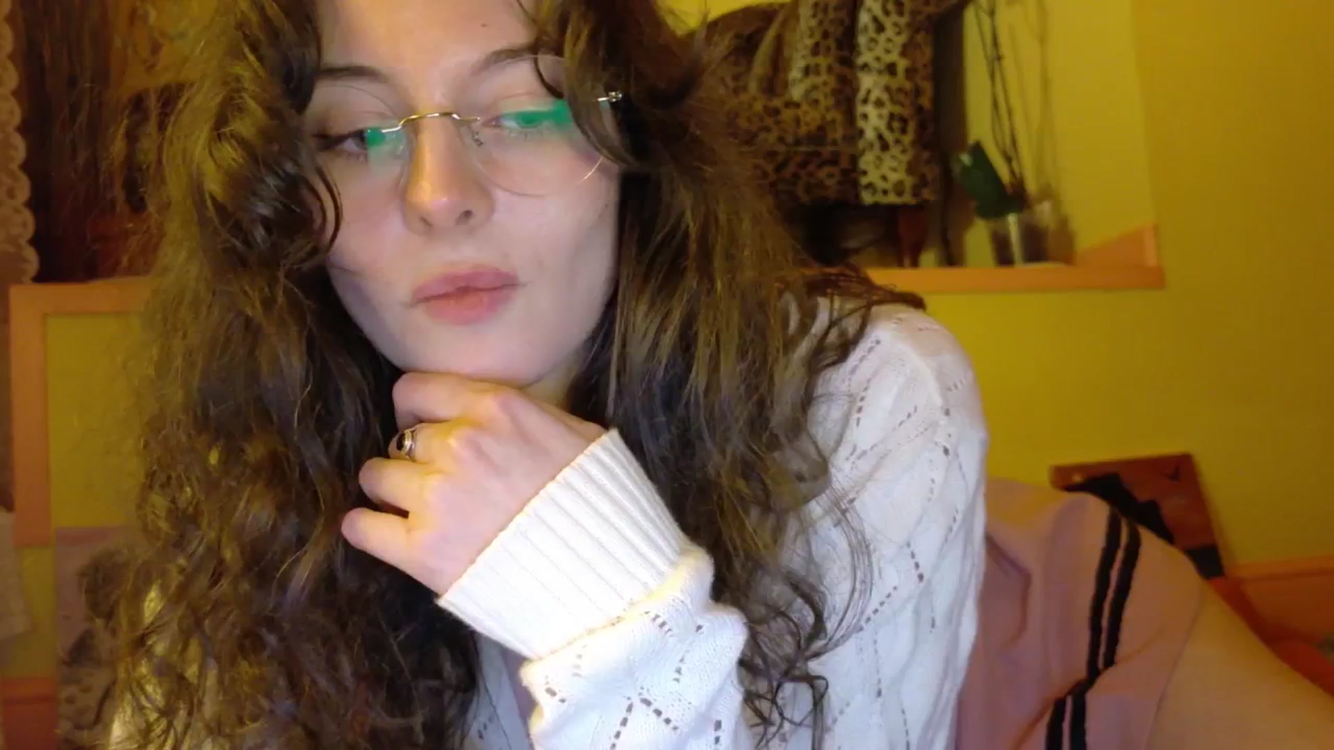 Gallery image thumbnail from porcelaincity's myfreecams stream on, 10/02/2025, 19:52 image 5 of 20