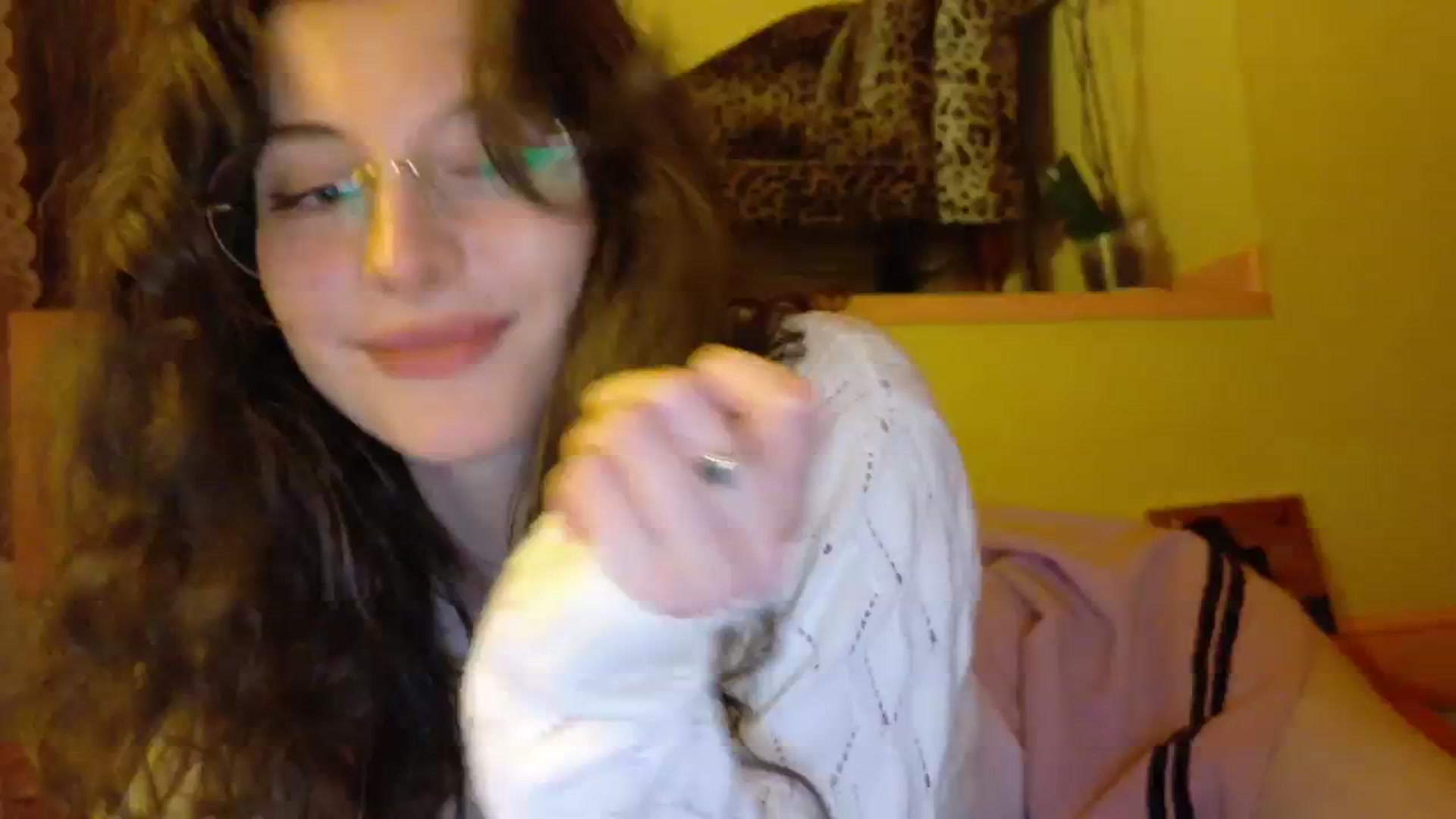 Gallery image thumbnail from porcelaincity's myfreecams stream on, 10/02/2025, 19:52 image 4 of 20