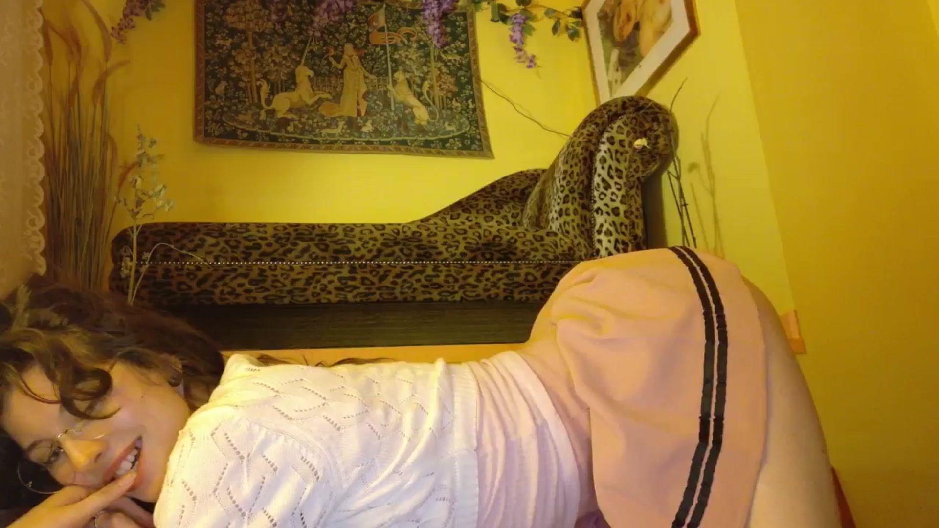 Gallery image thumbnail from porcelaincity's myfreecams stream on, 10/02/2025, 19:52 image 17 of 20