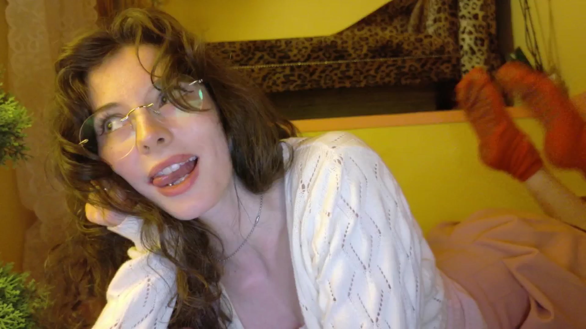 Gallery image thumbnail from porcelaincity's myfreecams stream on, 10/02/2025, 19:52 image 7 of 20