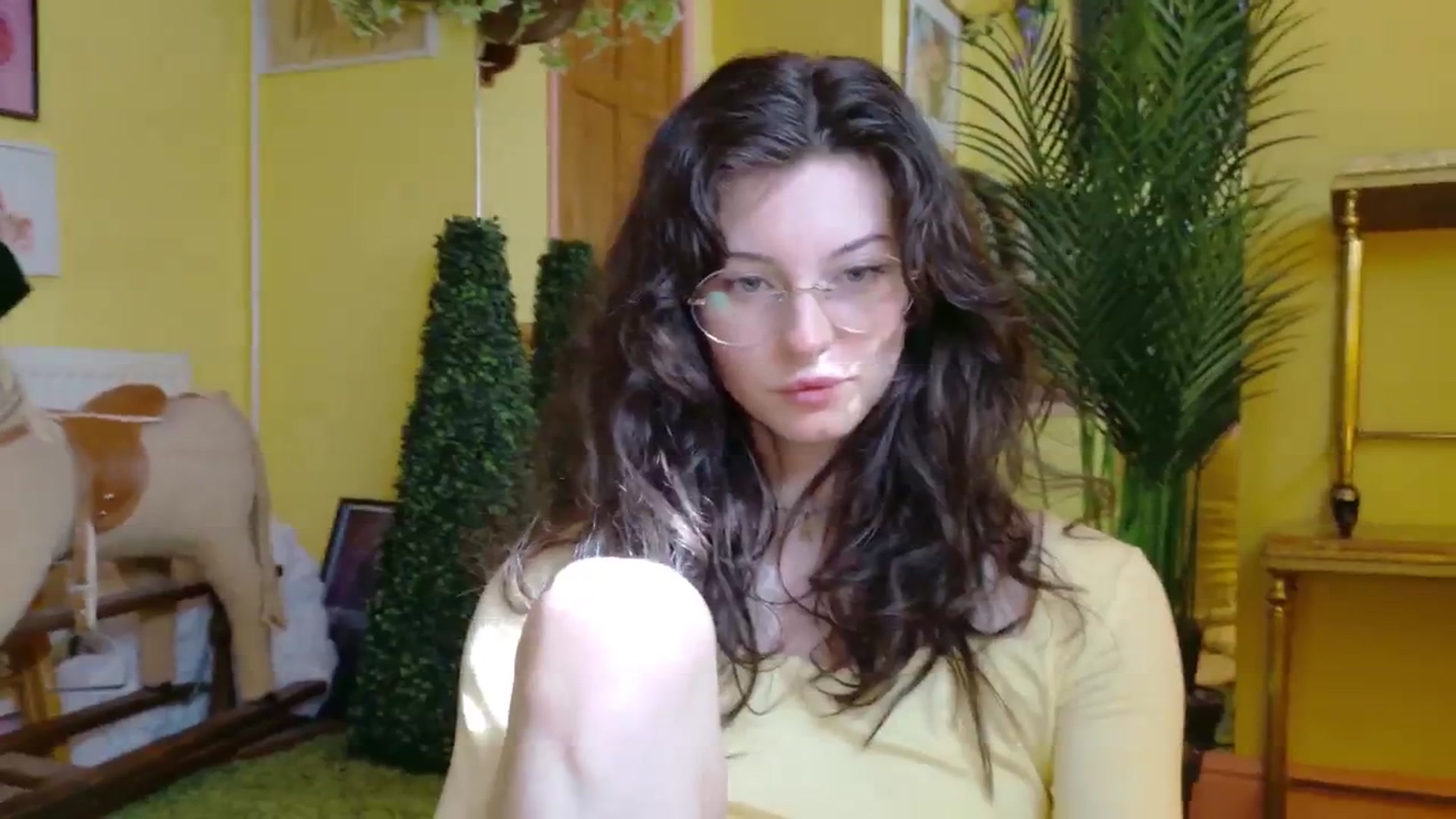 Gallery image thumbnail from porcelaincity's myfreecams stream on, 10/07/2025, 13:07 image 20 of 20