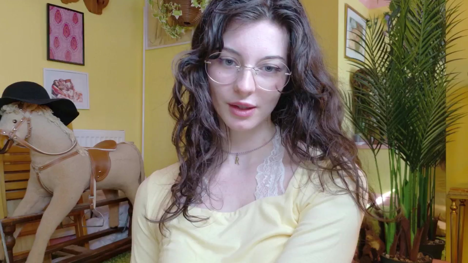 Gallery image thumbnail from porcelaincity's myfreecams stream on, 10/07/2025, 13:07 image 9 of 20