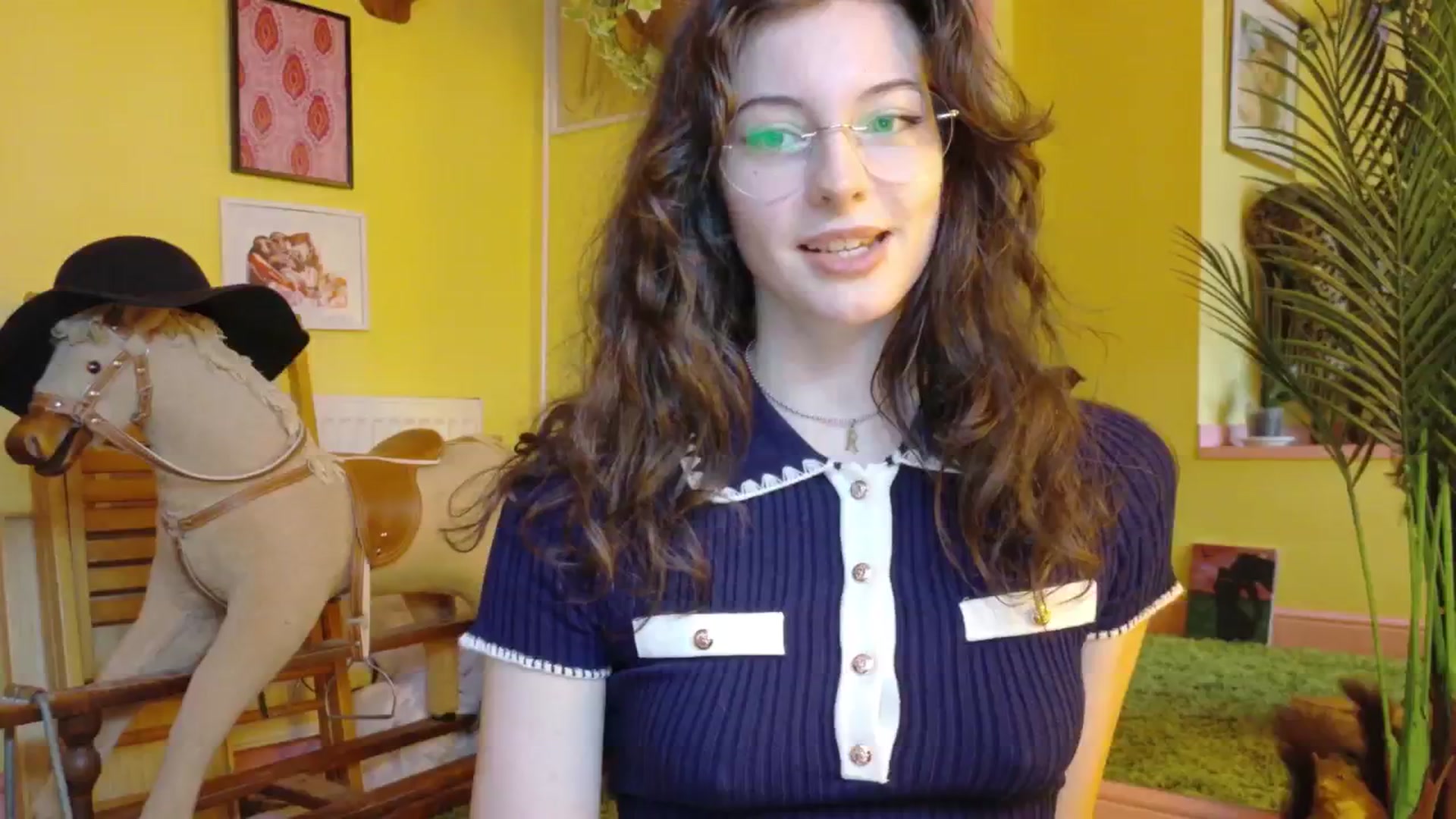 Gallery image thumbnail from porcelaincity's myfreecams stream on, 10/08/2025, 13:00 image 11 of 20