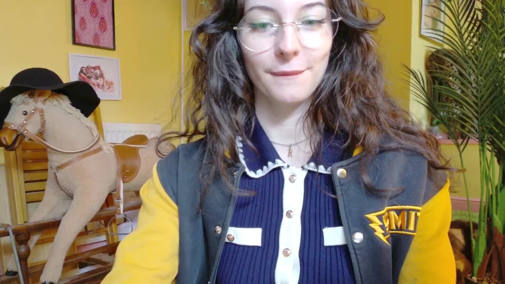 Gallery image thumbnail from porcelaincity's myfreecams stream on, 10/08/2025, 13:00 image 20 of 20