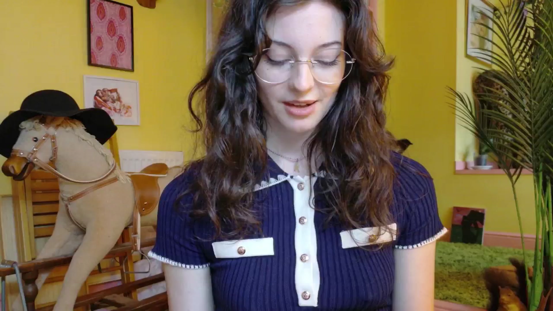 Gallery image thumbnail from porcelaincity's myfreecams stream on, 10/08/2025, 13:00 image 12 of 20