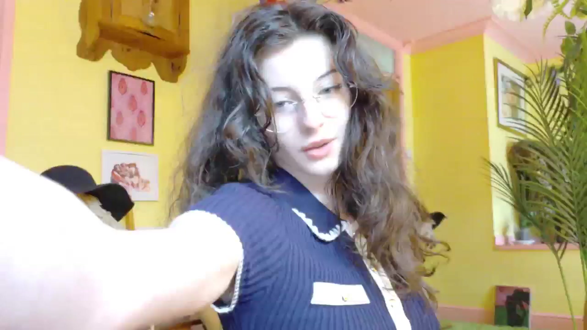 Gallery image thumbnail from porcelaincity's myfreecams stream on, 10/08/2025, 13:00 image 13 of 20