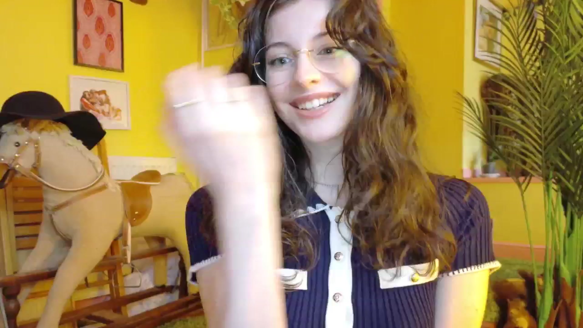 Gallery image thumbnail from porcelaincity's myfreecams stream on, 10/08/2025, 13:00 image 4 of 20