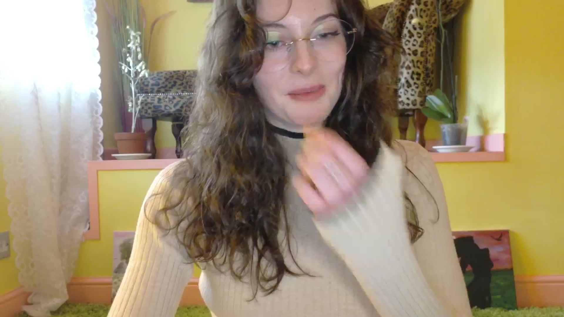 Gallery image thumbnail from porcelaincity's myfreecams stream on, 10/09/2025, 17:30 image 8 of 20