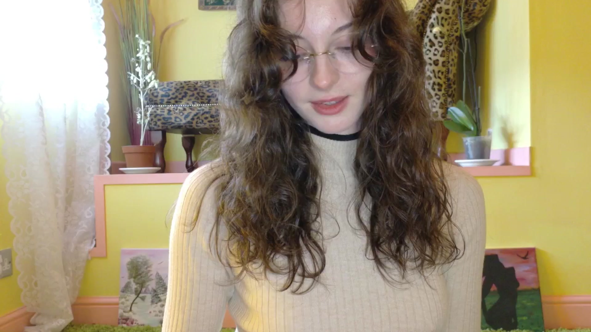 Gallery image thumbnail from porcelaincity's myfreecams stream on, 10/09/2025, 17:30 image 6 of 20