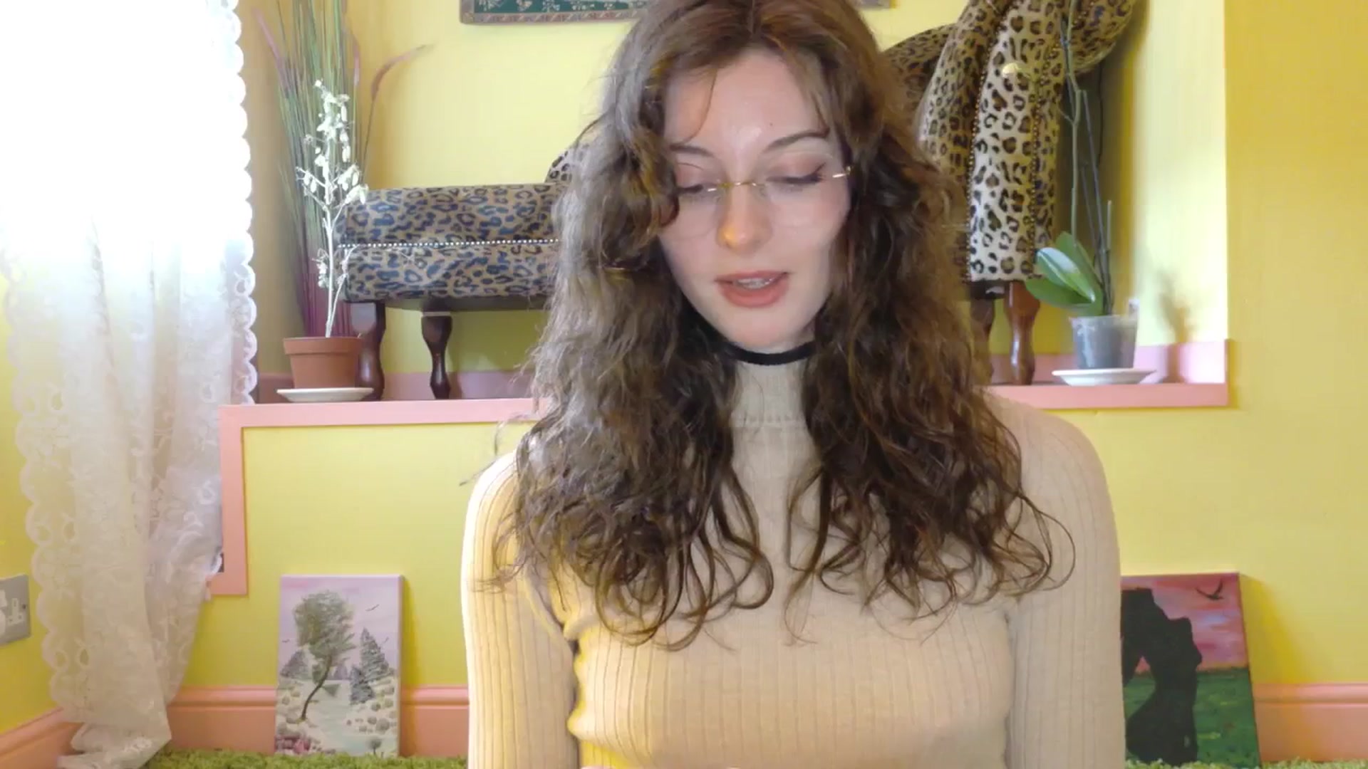 Gallery image thumbnail from porcelaincity's myfreecams stream on, 10/09/2025, 17:30 image 4 of 20