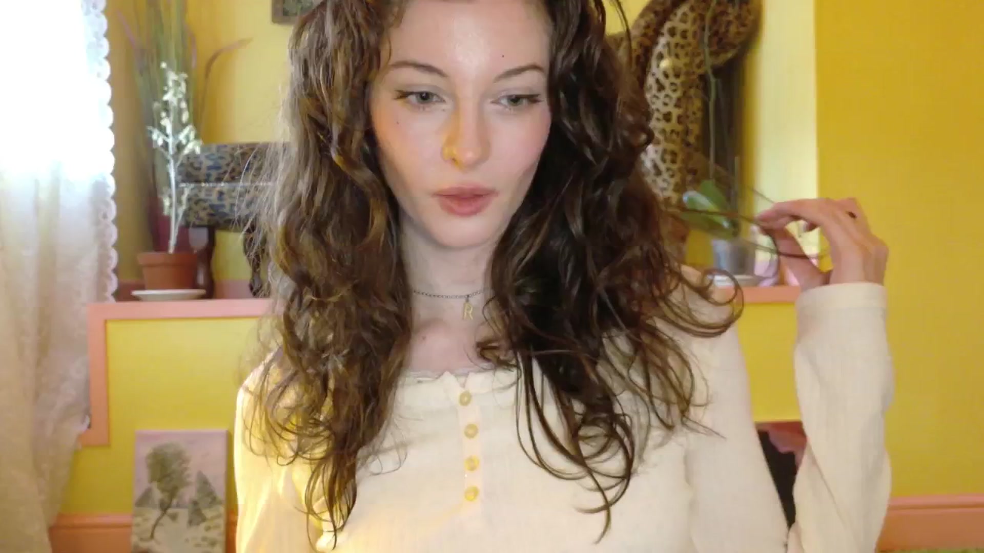 Gallery image thumbnail from porcelaincity's myfreecams stream on, 10/15/2025, 17:32 image 2 of 20