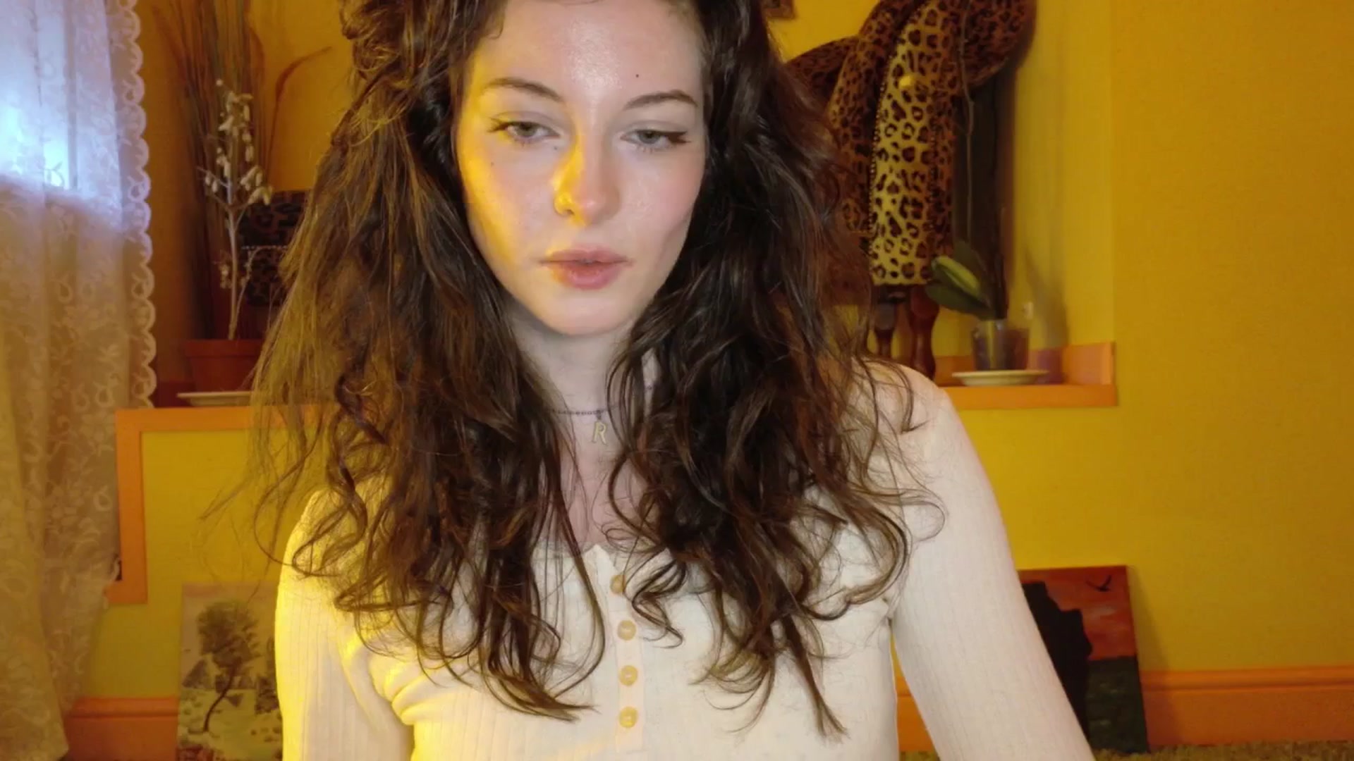 Gallery image thumbnail from porcelaincity's myfreecams stream on, 10/15/2025, 17:32 image 18 of 20