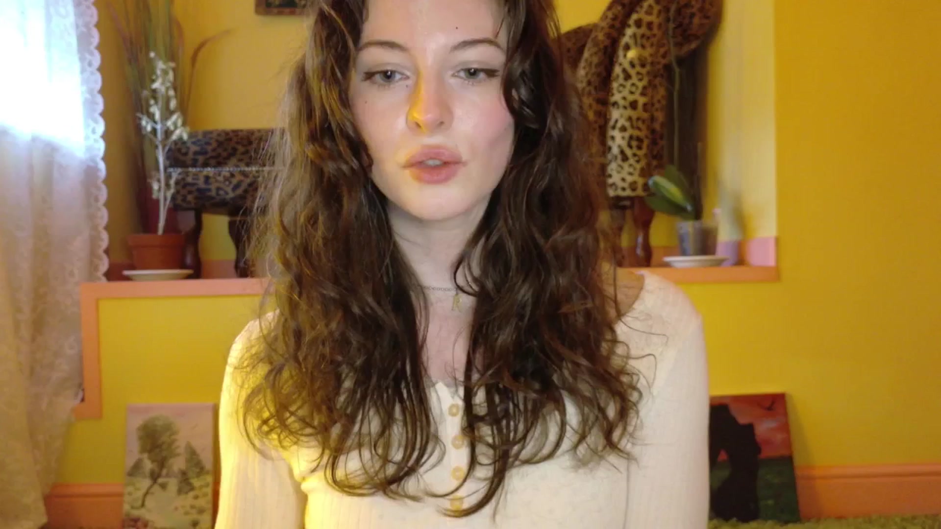 Gallery image thumbnail from porcelaincity's myfreecams stream on, 10/15/2025, 17:32 image 10 of 20