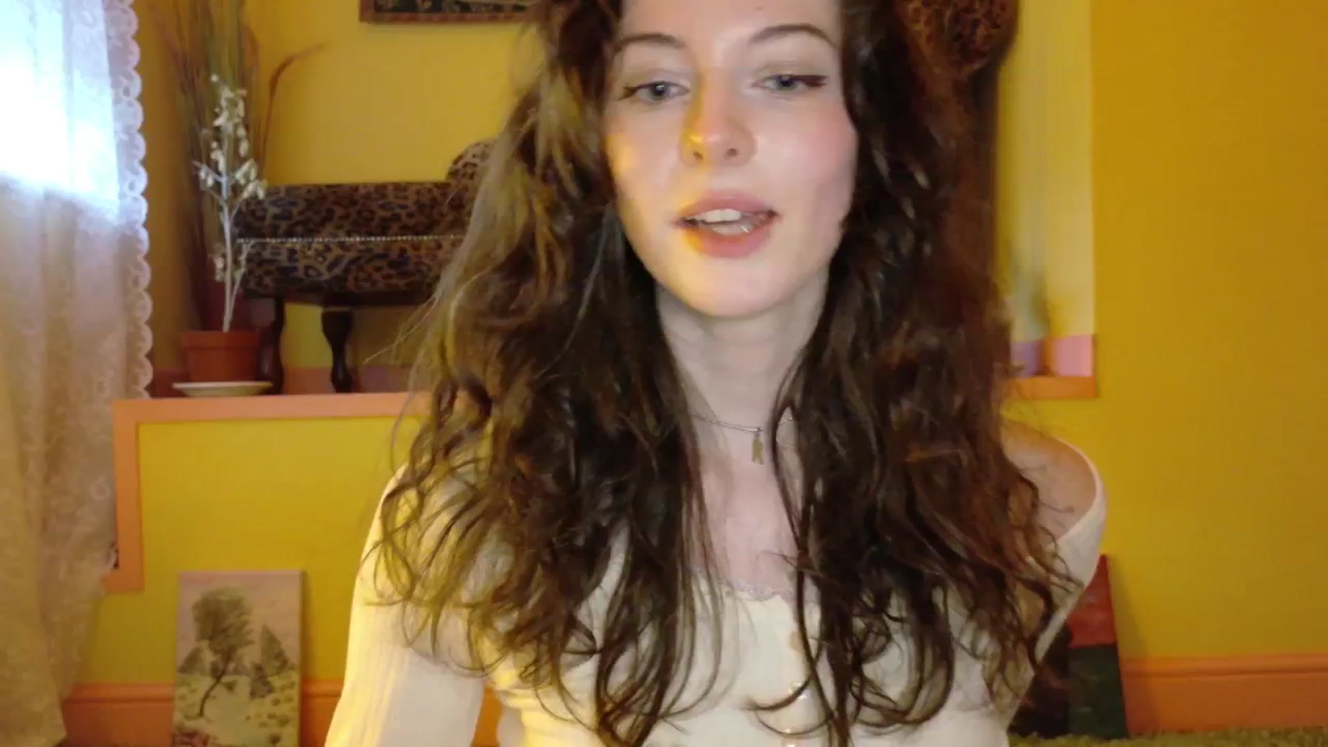 Gallery image thumbnail from porcelaincity's myfreecams stream on, 10/15/2025, 17:32 image 12 of 20