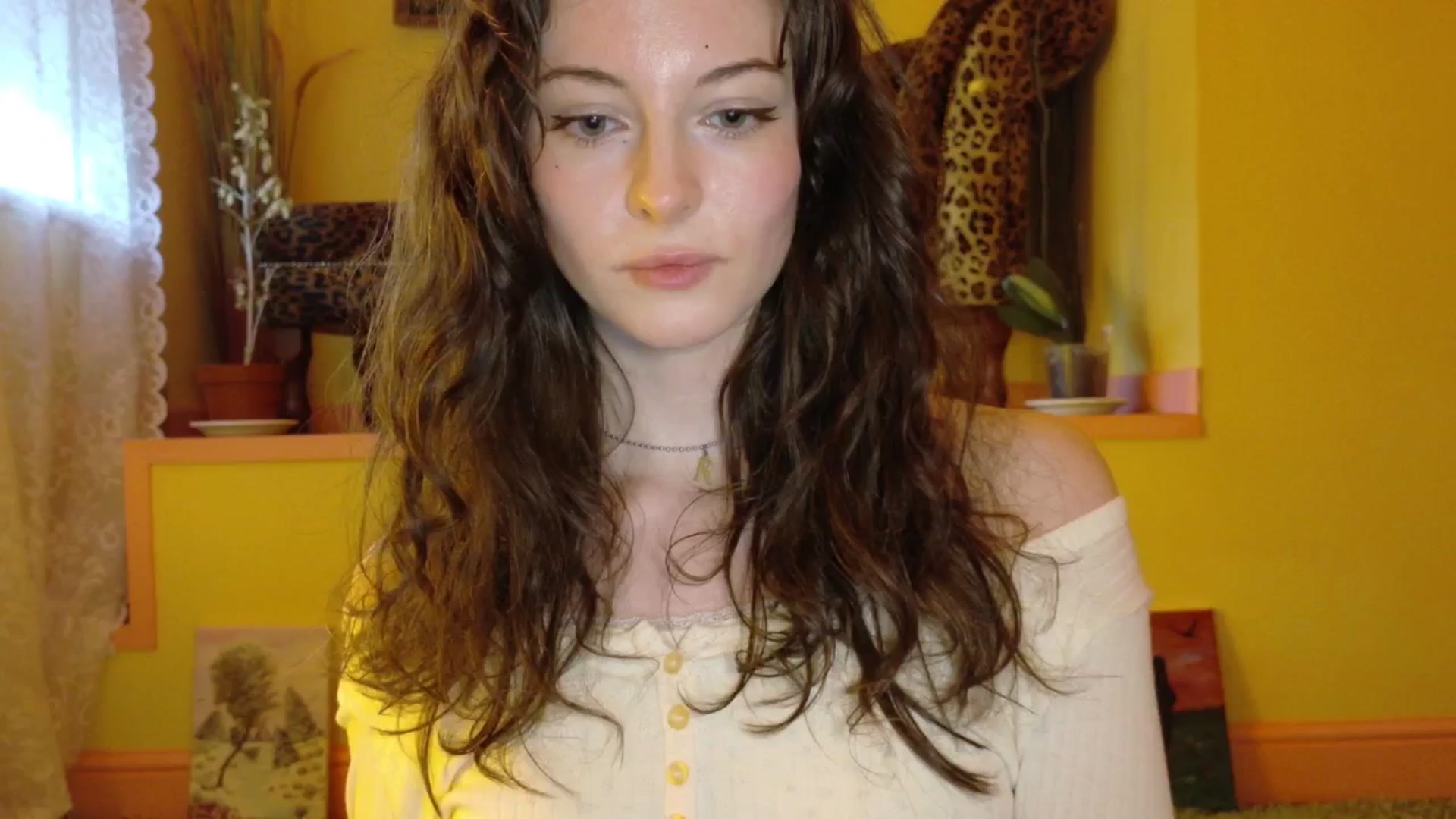 Gallery image thumbnail from porcelaincity's myfreecams stream on, 10/15/2025, 17:32 image 13 of 20