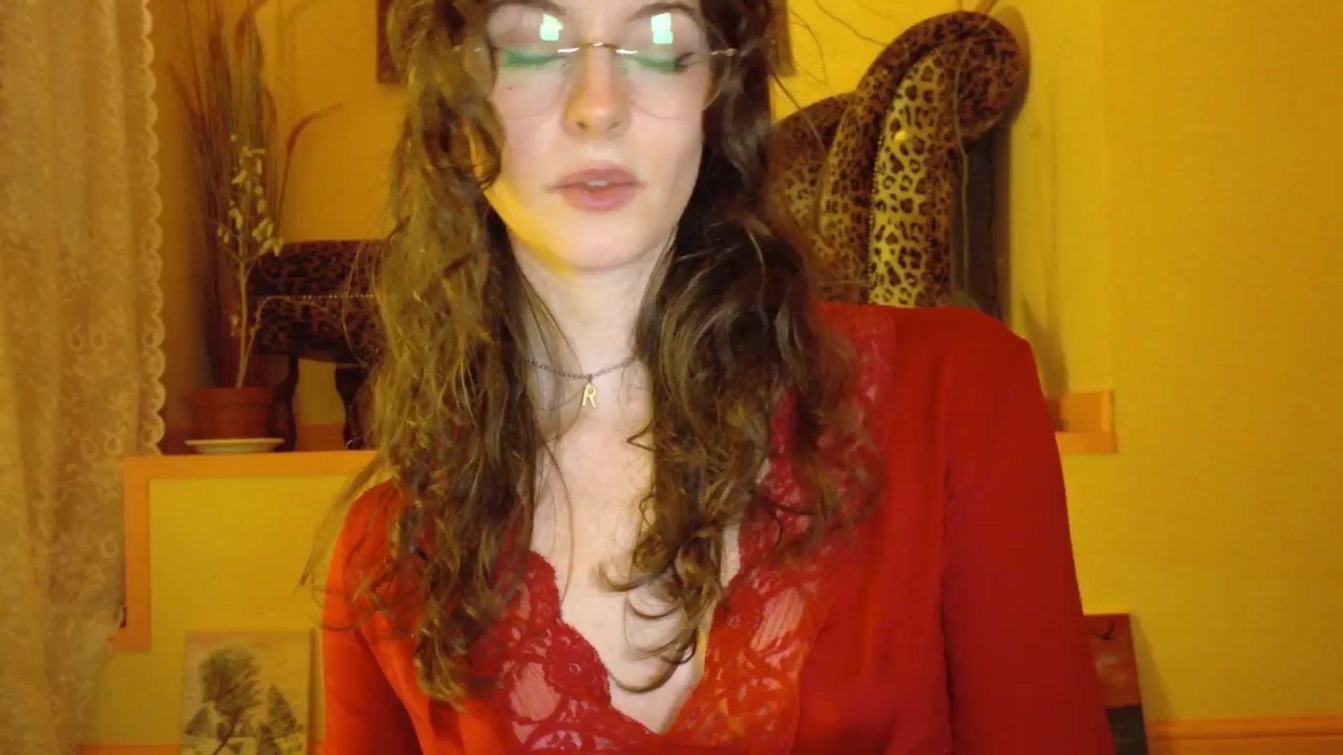 Gallery image thumbnail from porcelaincity's myfreecams stream on, 10/17/2025, 22:25 image 9 of 20