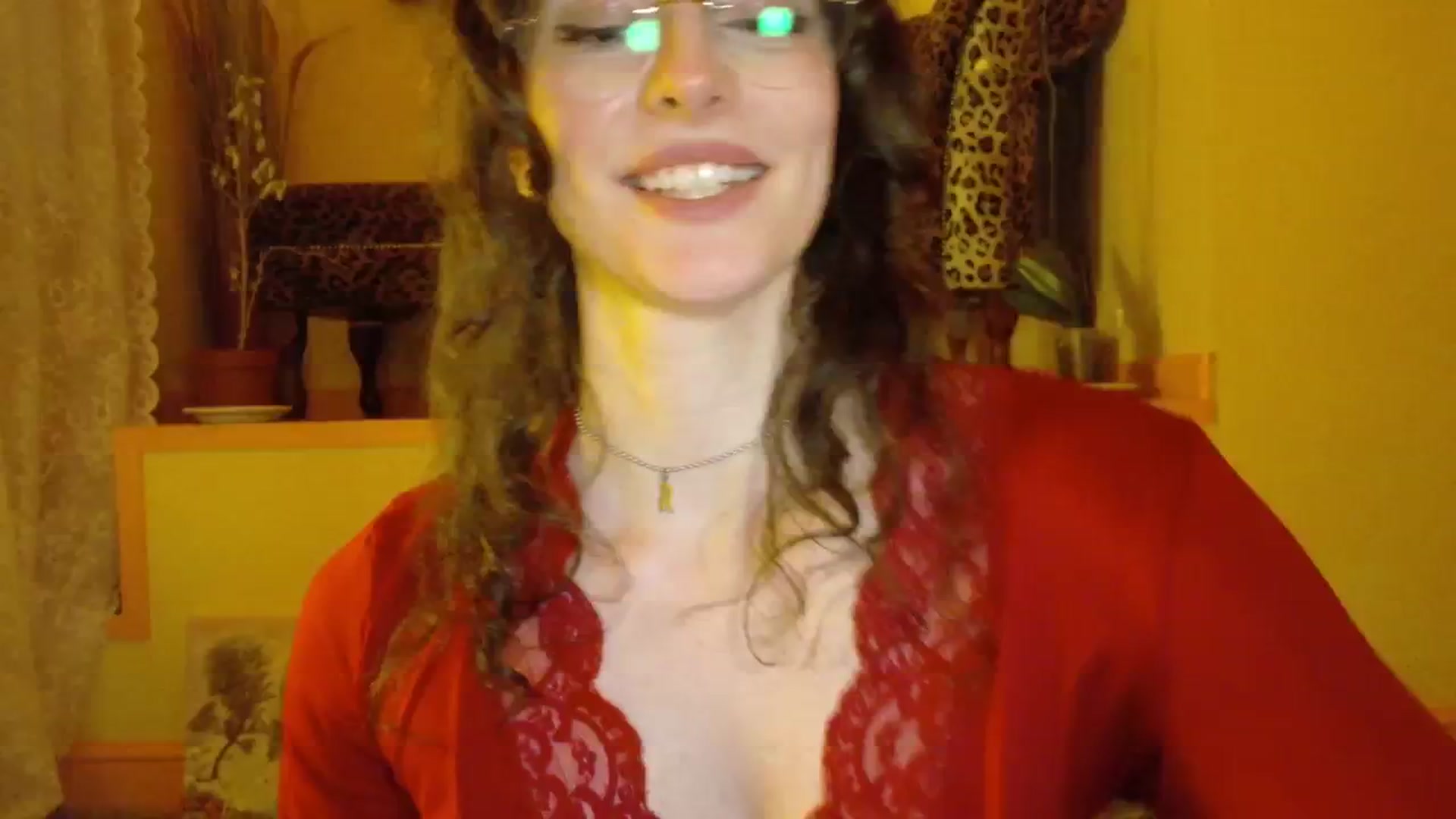 Gallery image thumbnail from porcelaincity's myfreecams stream on, 10/17/2025, 22:25 image 18 of 20