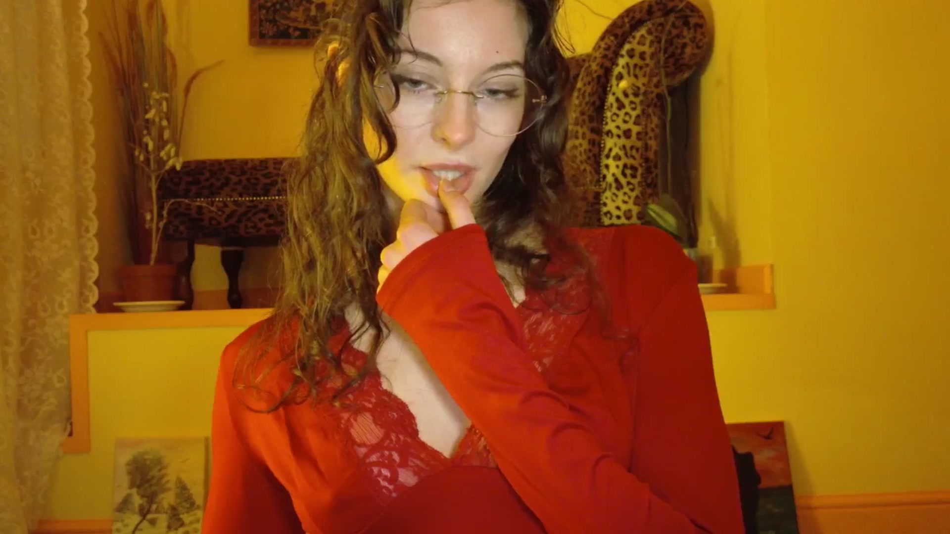 Gallery image thumbnail from porcelaincity's myfreecams stream on, 10/17/2025, 22:25 image 15 of 20