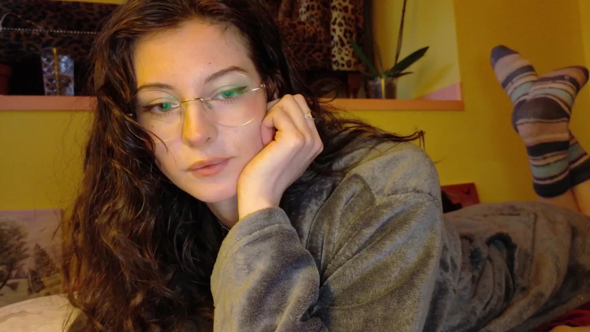 Gallery image thumbnail from porcelaincity's myfreecams stream on, 10/22/2025, 16:49 image 10 of 20