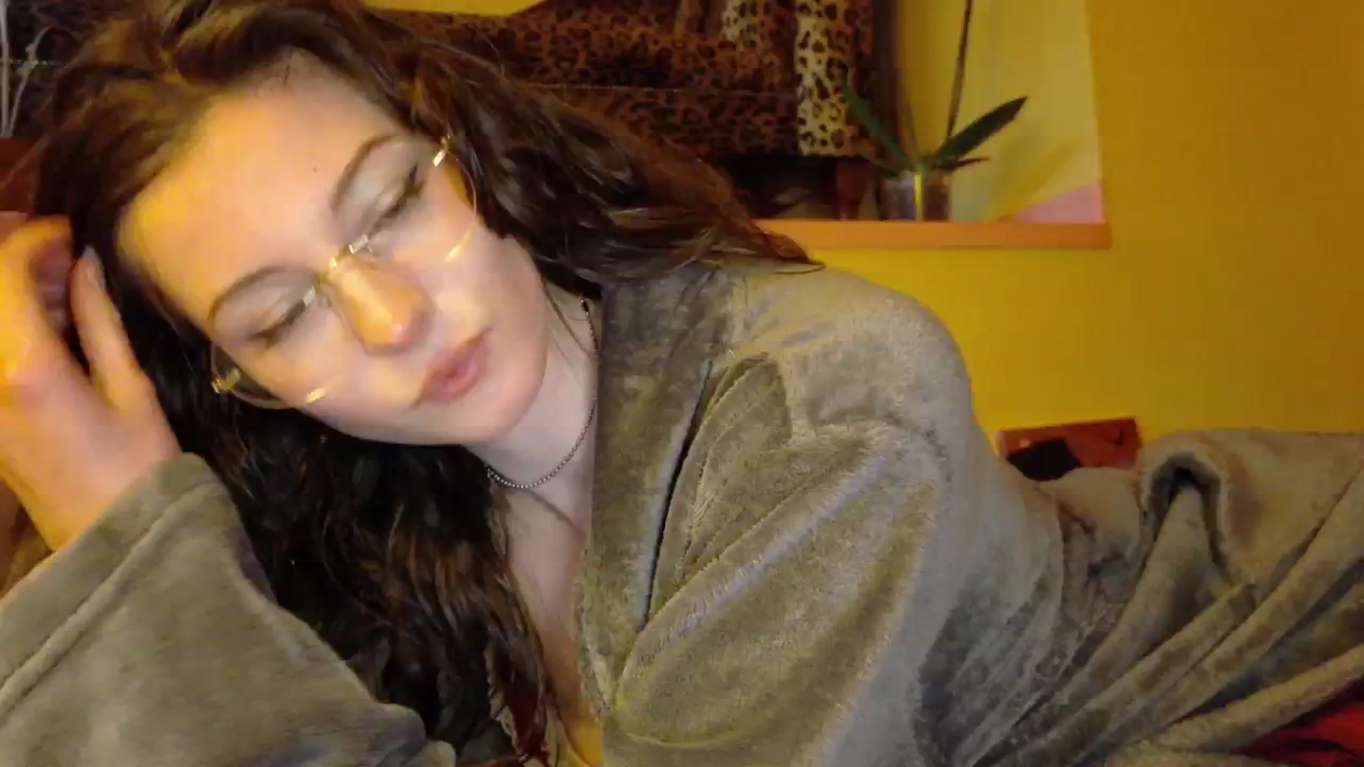 Gallery image thumbnail from porcelaincity's myfreecams stream on, 10/22/2025, 16:49 image 9 of 20