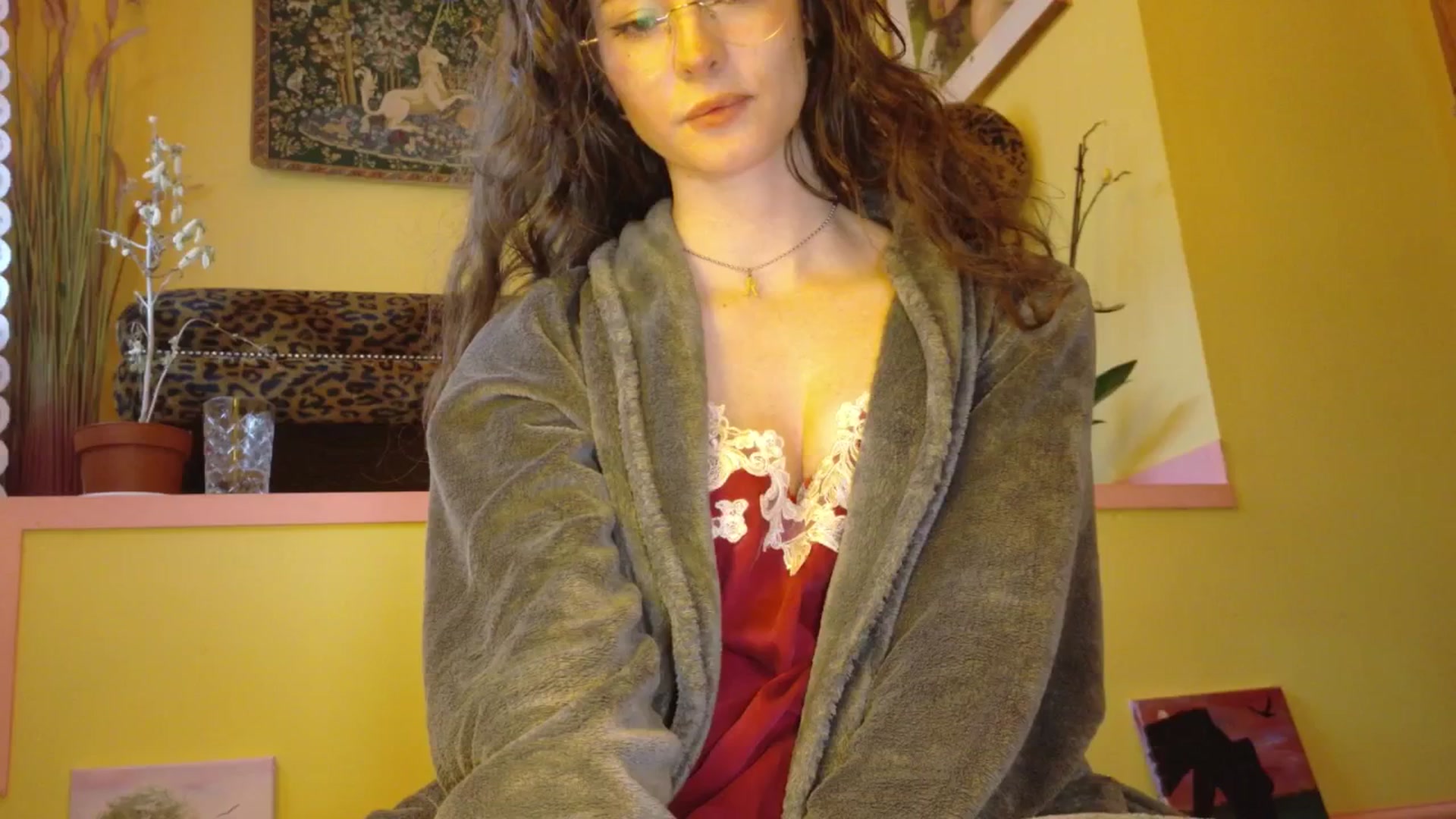 Gallery image thumbnail from porcelaincity's myfreecams stream on, 10/22/2025, 16:49 image 15 of 20