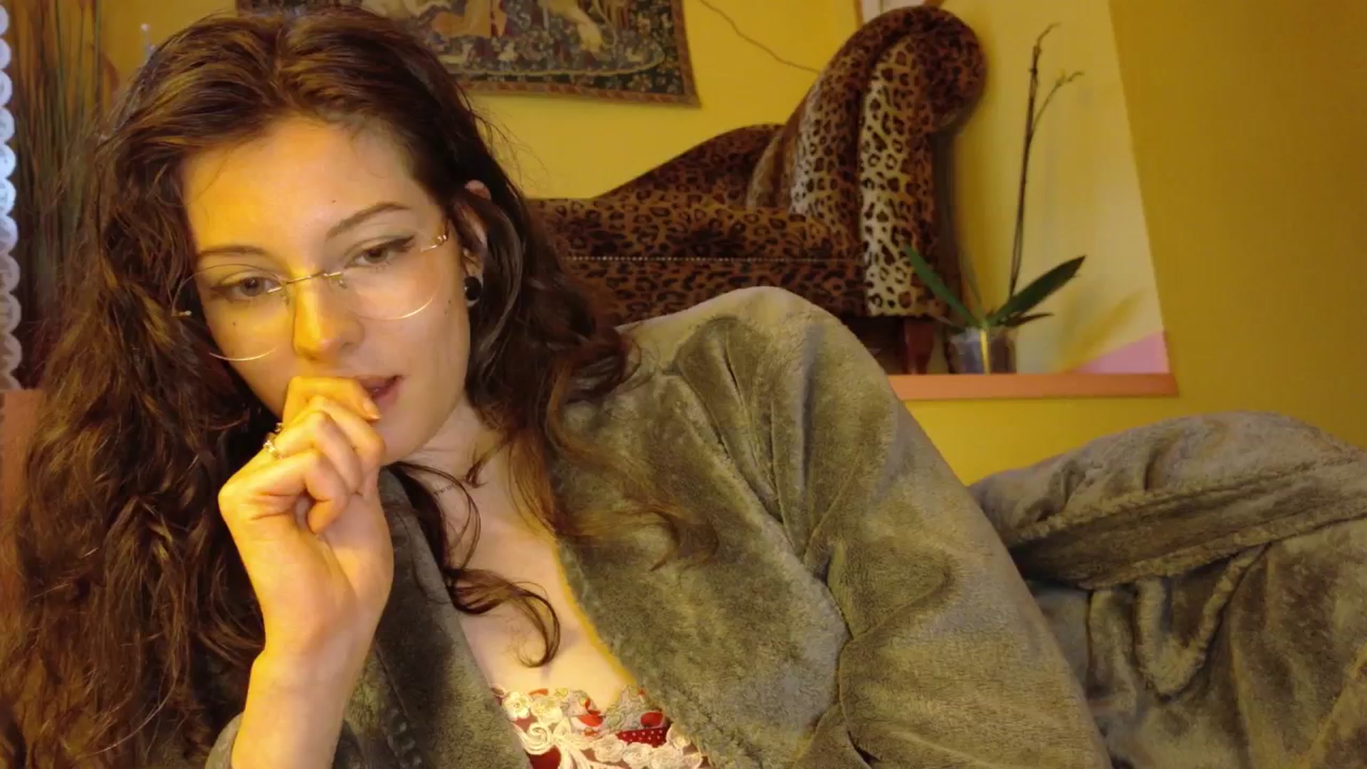 Gallery image thumbnail from porcelaincity's myfreecams stream on, 10/22/2025, 16:49 image 18 of 20