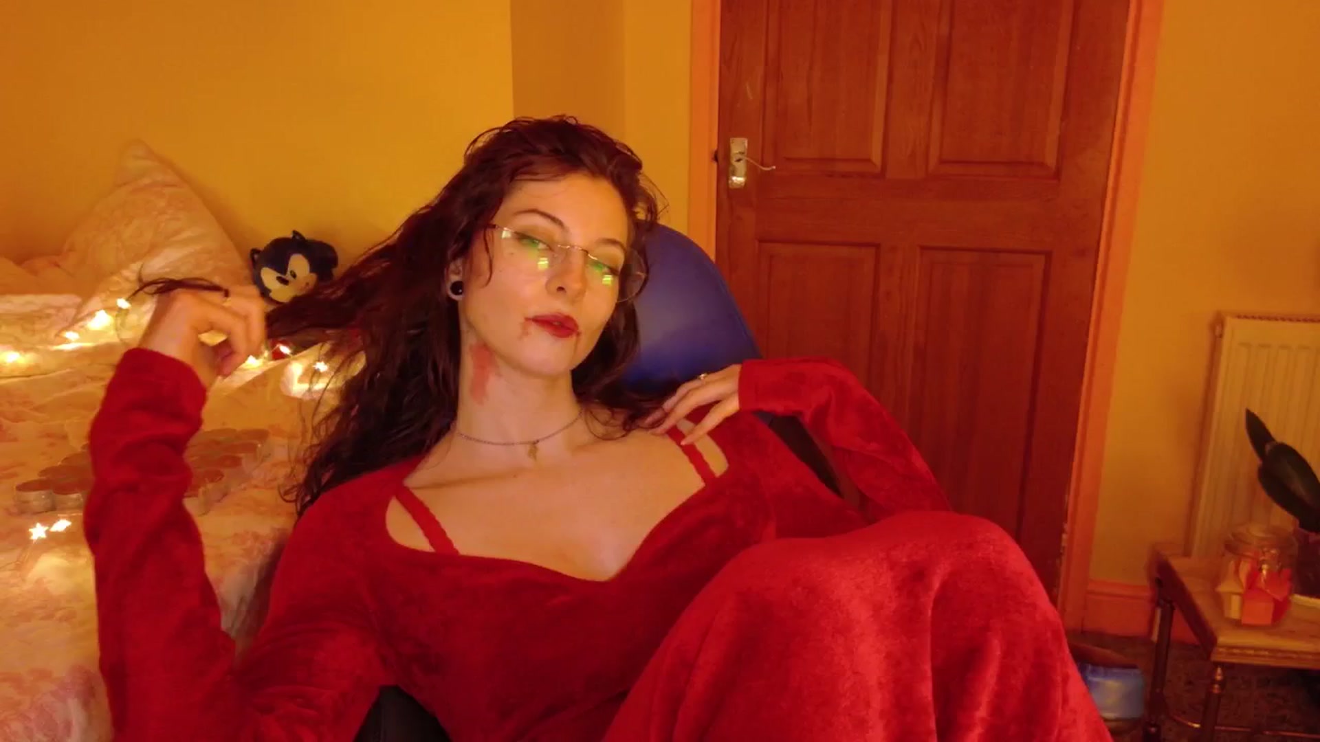 Gallery image thumbnail from porcelaincity's myfreecams stream on, 10/28/2025, 21:01 image 13 of 20