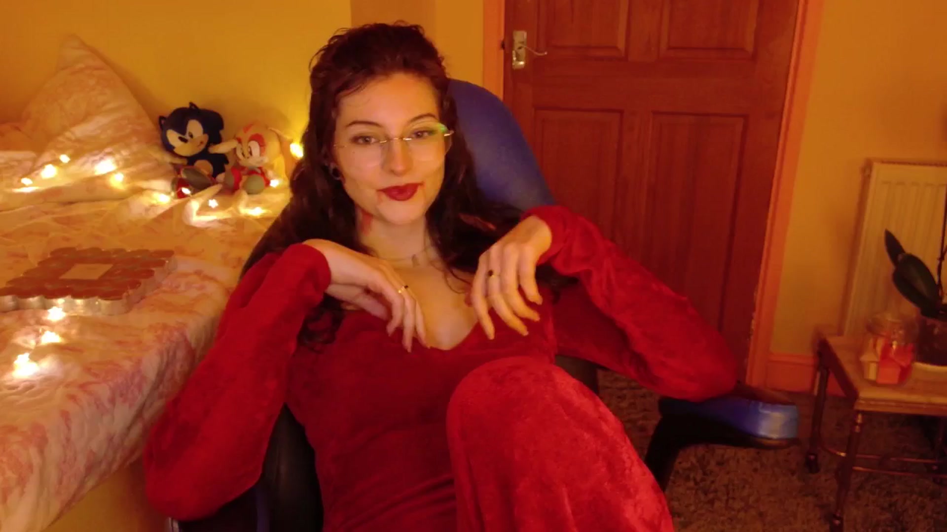 Gallery image thumbnail from porcelaincity's myfreecams stream on, 10/28/2025, 21:01 image 4 of 20