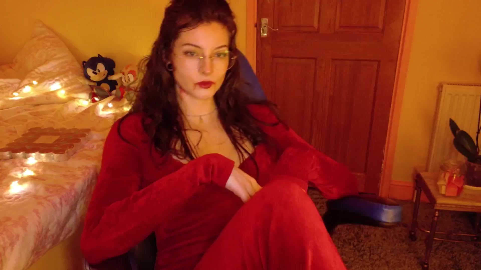 Gallery image thumbnail from porcelaincity's myfreecams stream on, 10/28/2025, 21:01 image 2 of 20