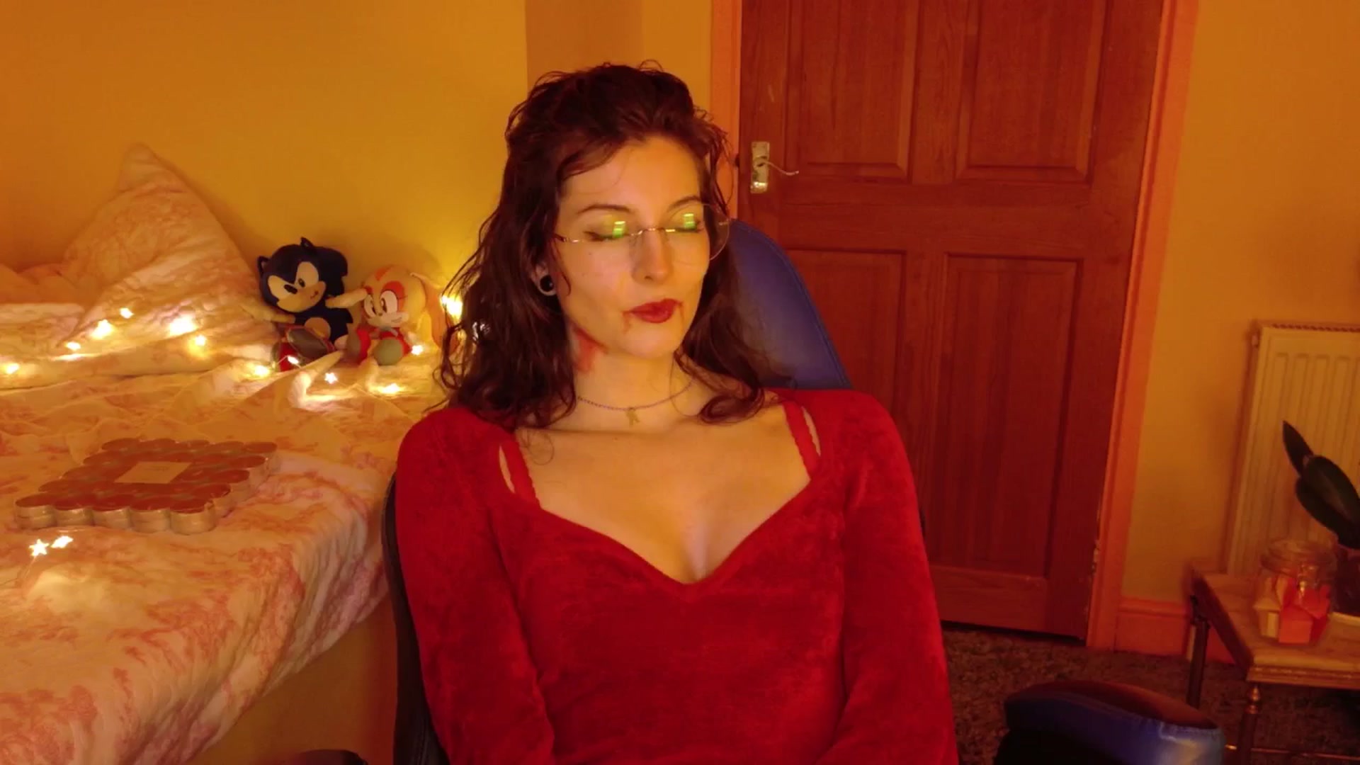 Gallery image thumbnail from porcelaincity's myfreecams stream on, 10/28/2025, 21:01 image 15 of 20
