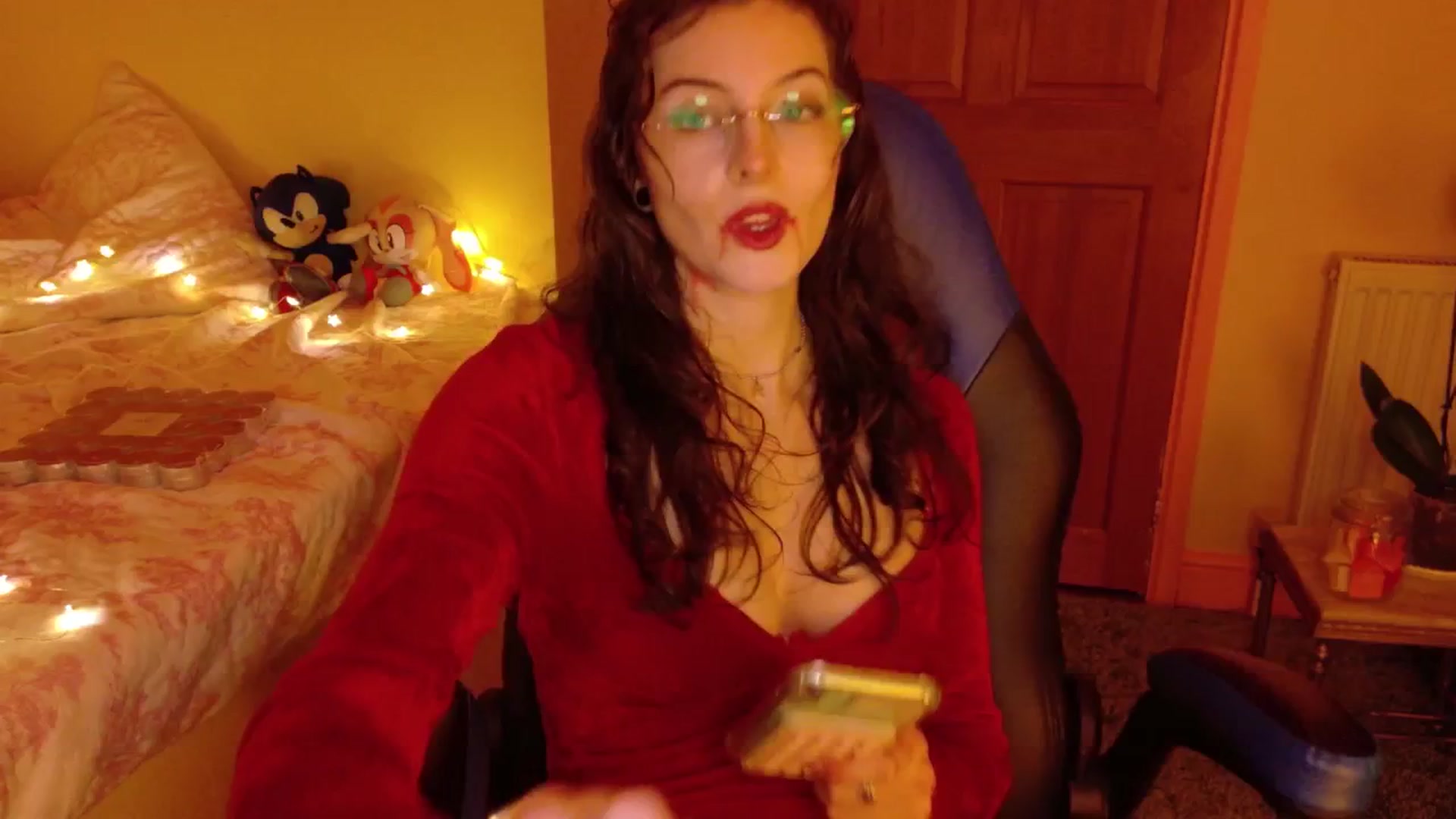 Gallery image thumbnail from porcelaincity's myfreecams stream on, 10/28/2025, 21:01 image 1 of 20