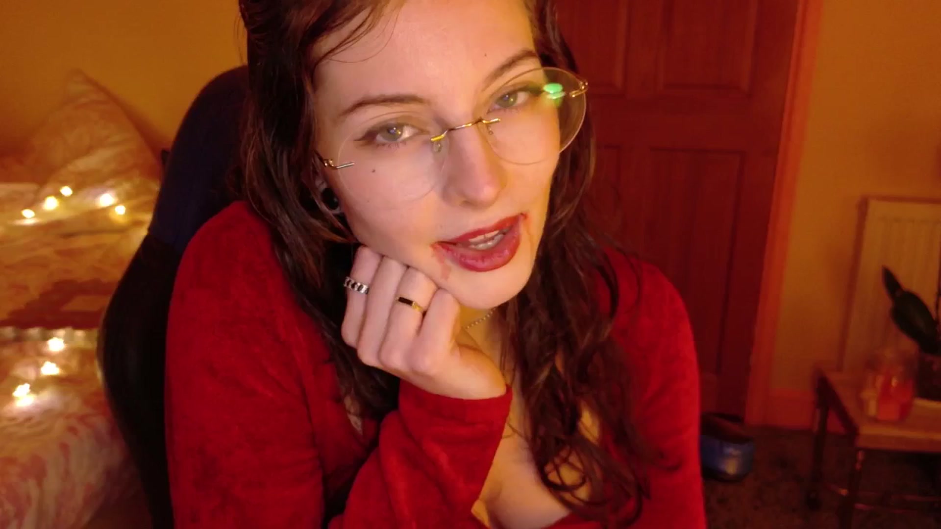 Gallery image thumbnail from porcelaincity's myfreecams stream on, 10/28/2025, 21:01 image 5 of 20