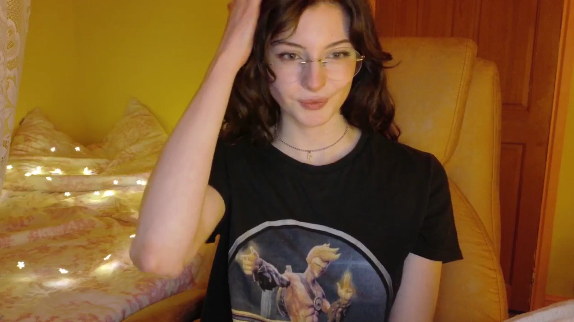 Gallery image thumbnail from porcelaincity's myfreecams stream on, 10/30/2025, 18:31 image 18 of 20