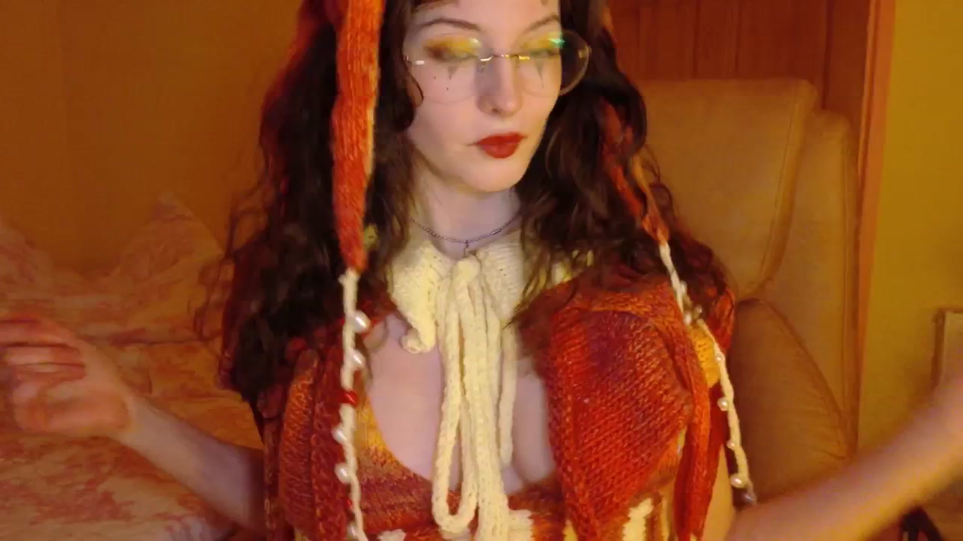 Gallery image thumbnail from porcelaincity's myfreecams stream on, 10/31/2025, 21:42 image 1 of 20