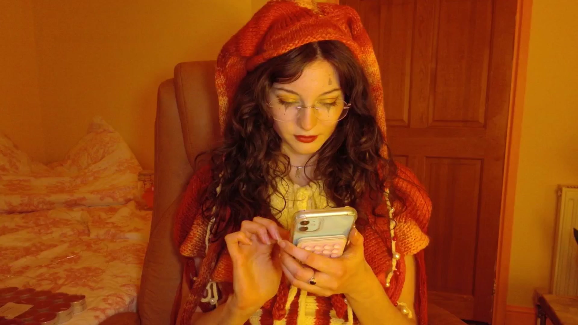 Gallery image thumbnail from porcelaincity's myfreecams stream on, 10/31/2025, 21:42 image 10 of 20