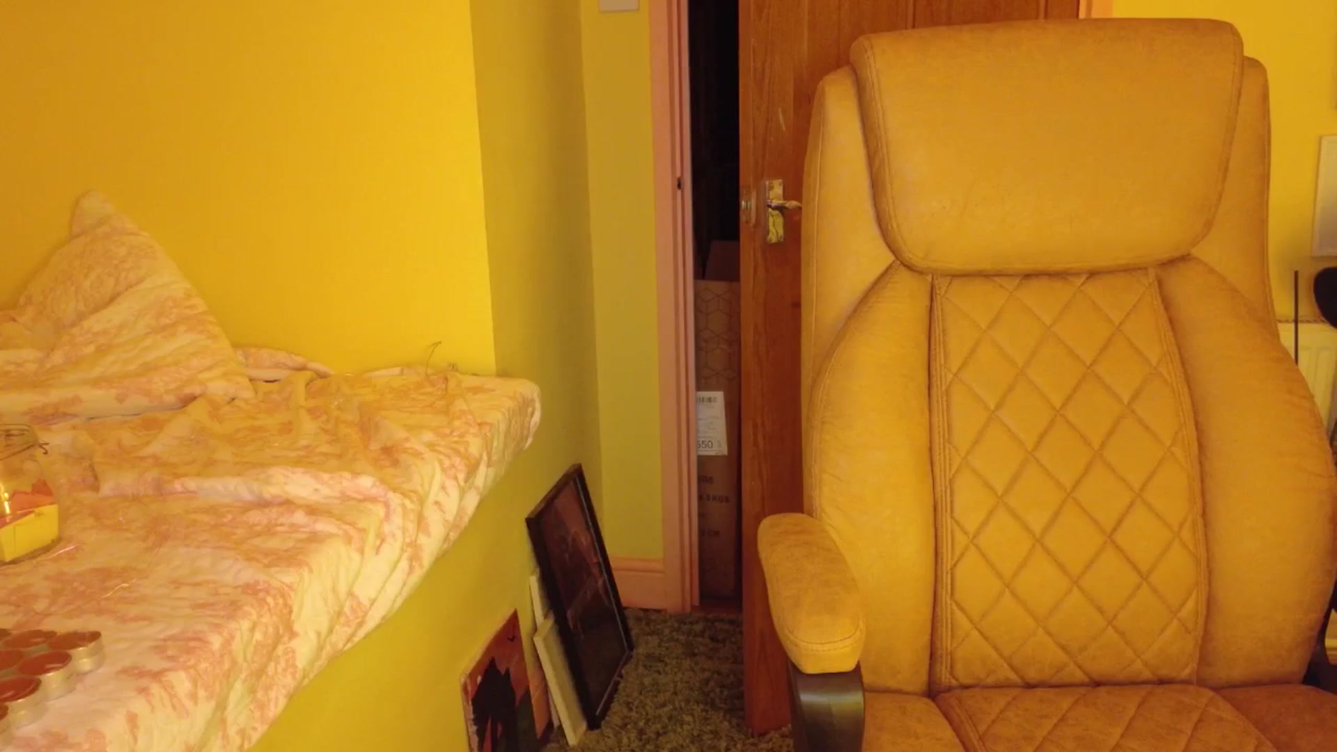 Gallery image thumbnail from porcelaincity's myfreecams stream on, 10/31/2025, 22:42 image 3 of 20