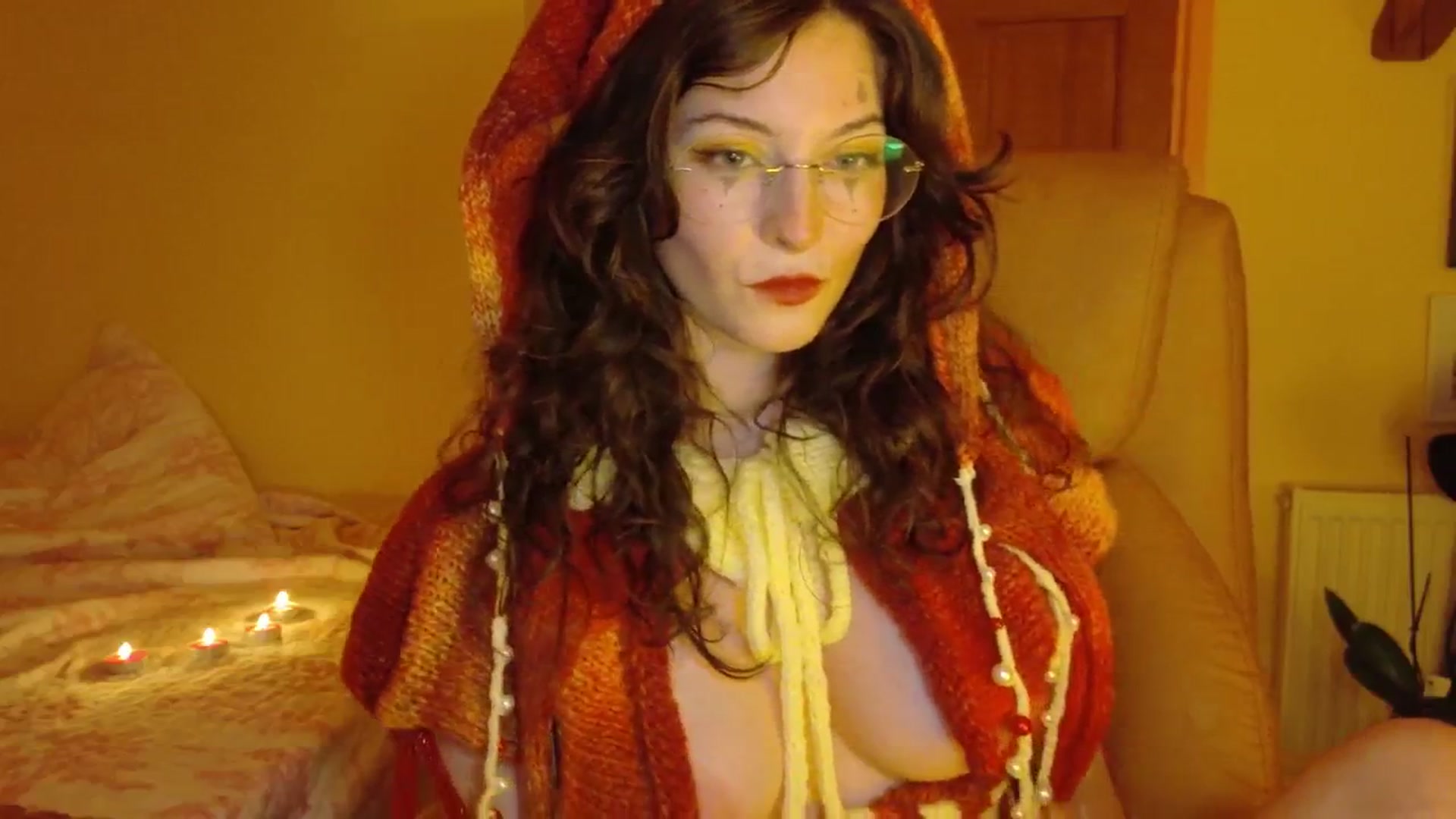 Gallery image thumbnail from porcelaincity's myfreecams stream on, 10/31/2025, 22:42 image 13 of 20