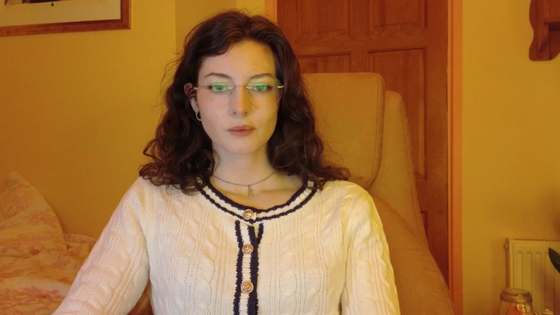 Gallery image thumbnail from porcelaincity's myfreecams stream on, 11/03/2025, 18:52 image 7 of 20