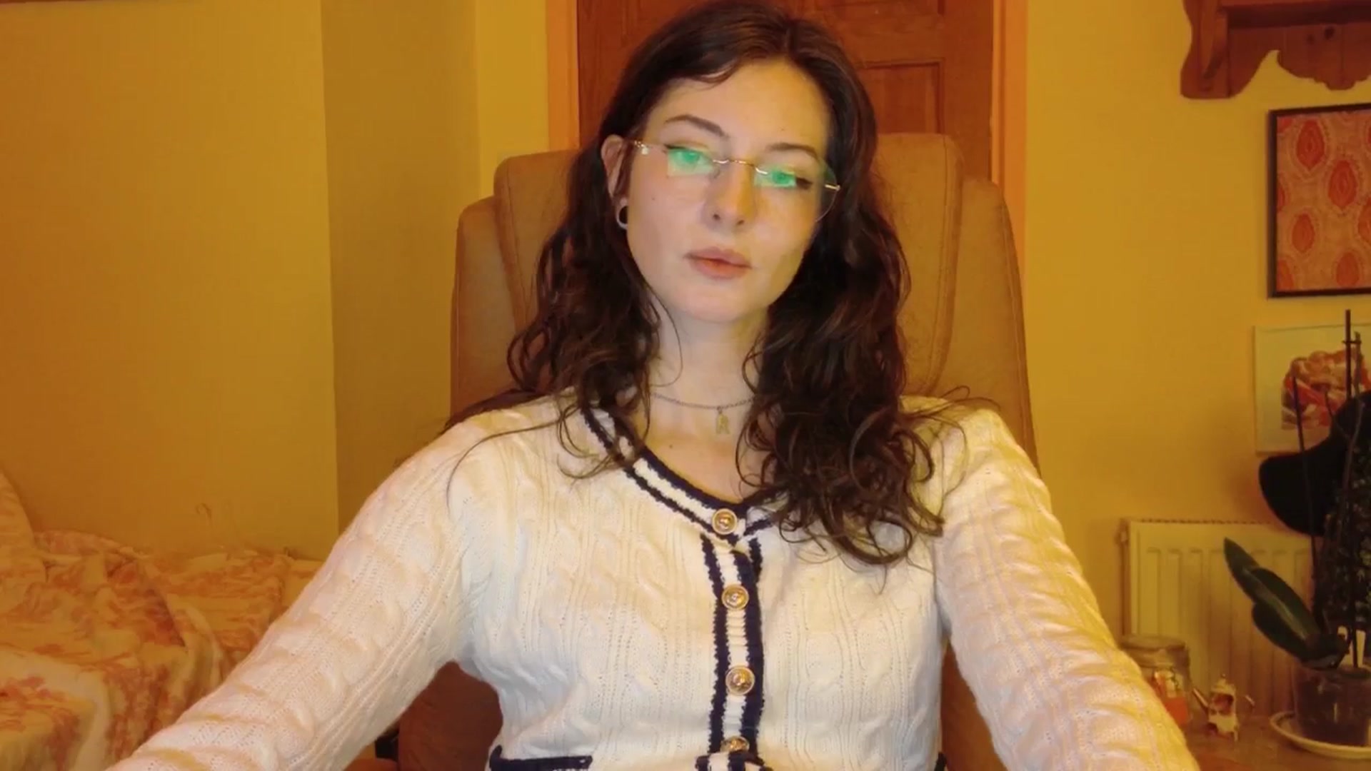 Gallery image thumbnail from porcelaincity's myfreecams stream on, 11/03/2025, 18:52 image 13 of 20