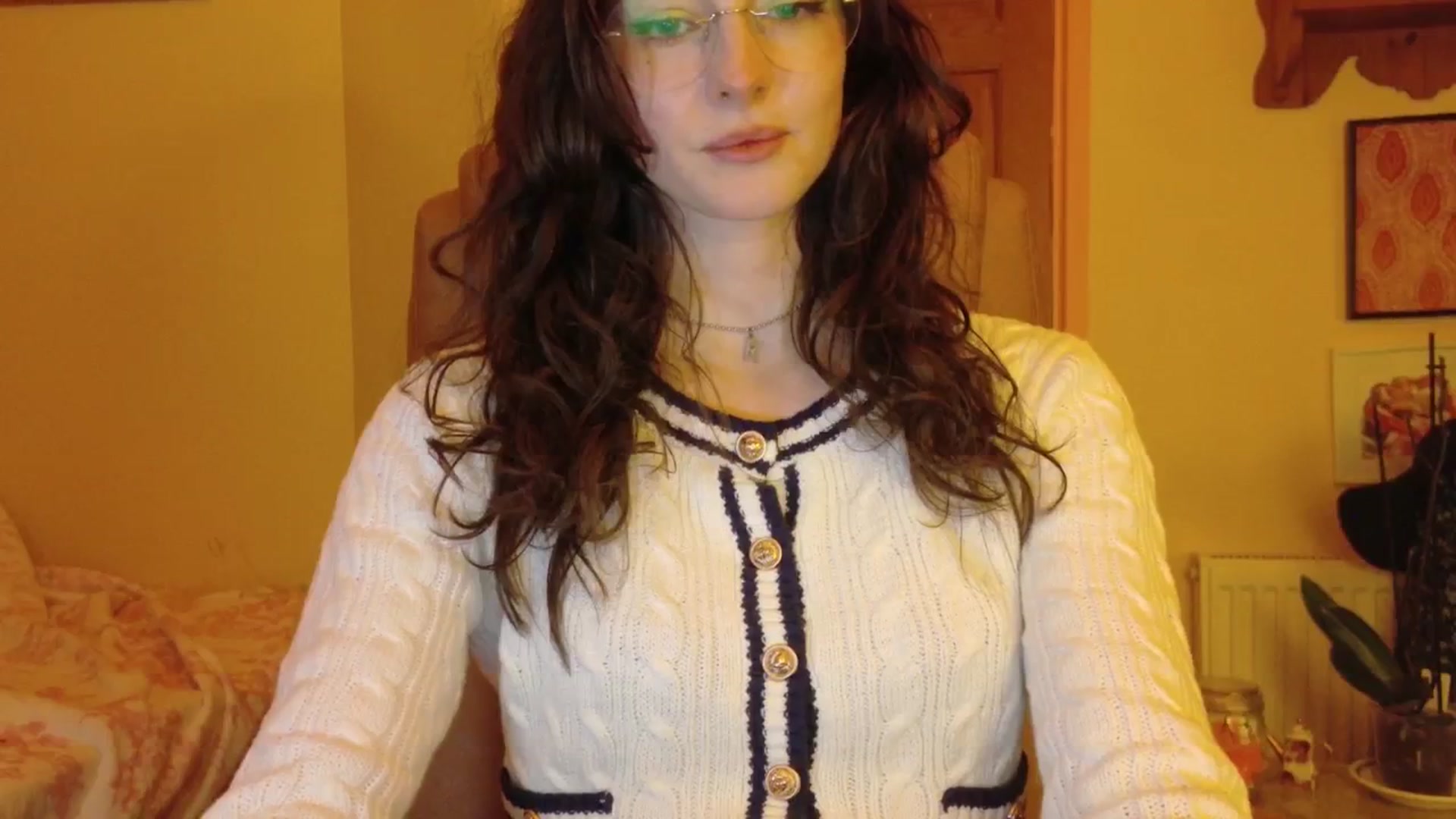 Gallery image thumbnail from porcelaincity's myfreecams stream on, 11/03/2025, 18:52 image 17 of 20