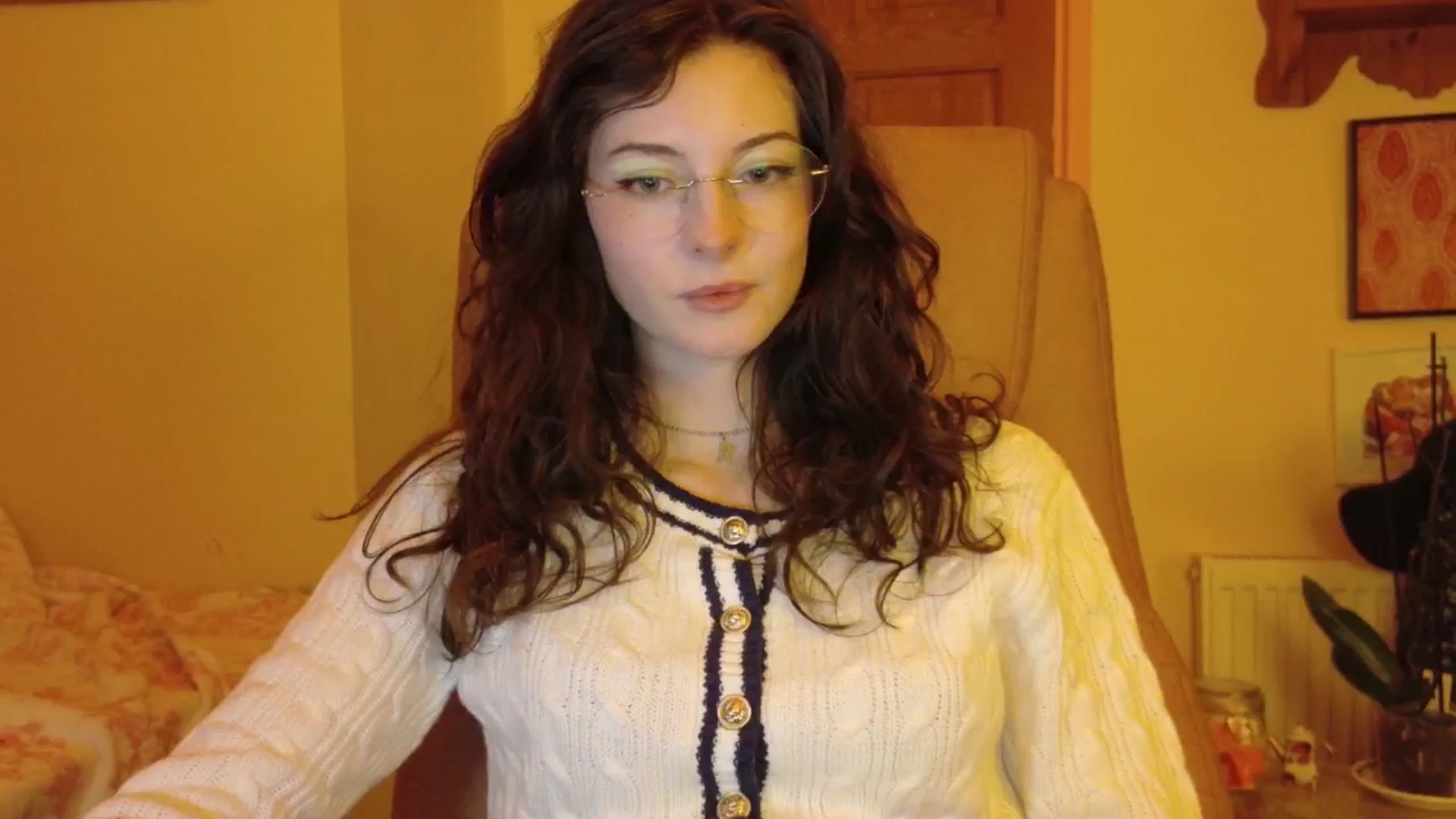 Gallery image thumbnail from porcelaincity's myfreecams stream on, 11/03/2025, 18:52 image 19 of 20
