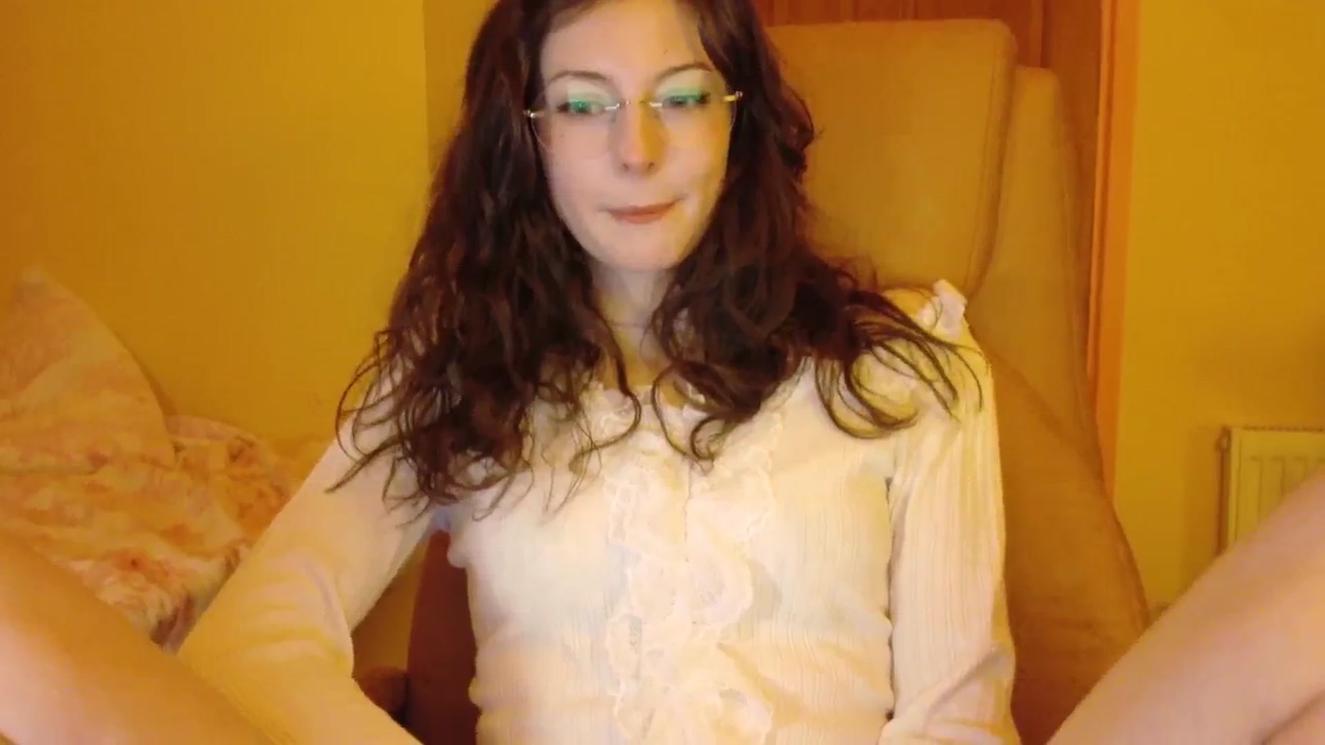 Gallery image thumbnail from porcelaincity's myfreecams stream on, 11/04/2025, 19:26 image 15 of 20