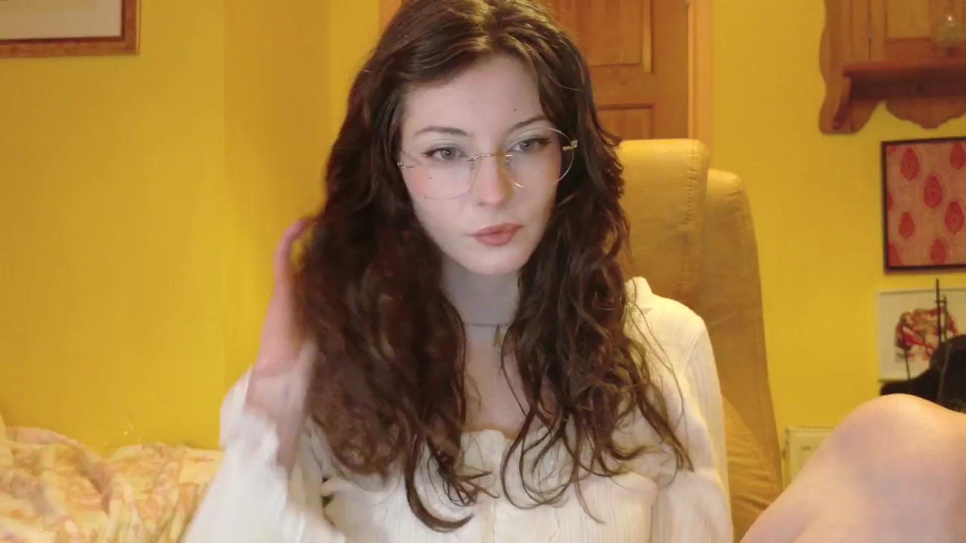 Gallery image thumbnail from porcelaincity's myfreecams stream on, 11/04/2025, 19:26 image 1 of 20