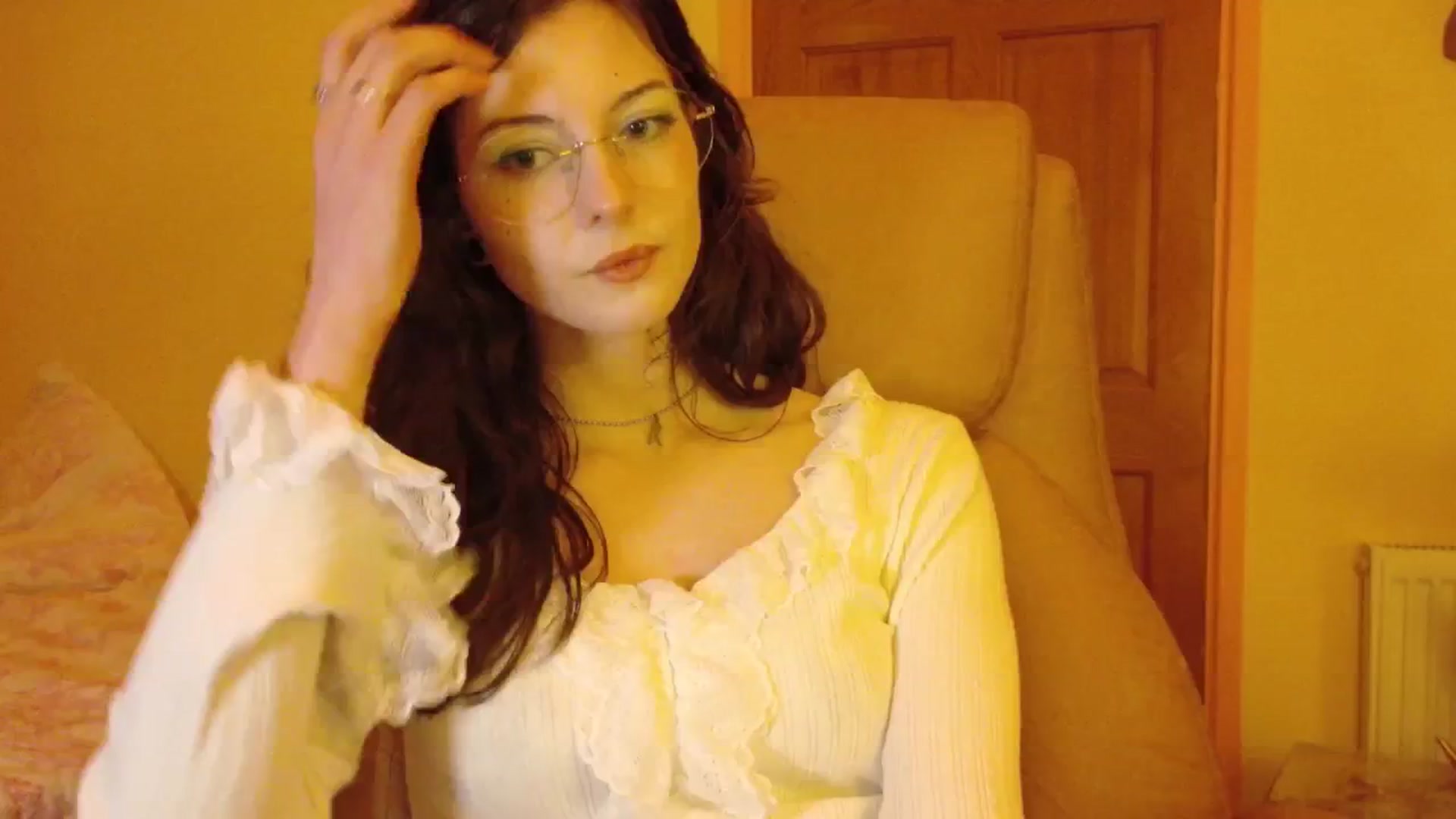 Gallery image thumbnail from porcelaincity's myfreecams stream on, 11/04/2025, 19:26 image 7 of 20