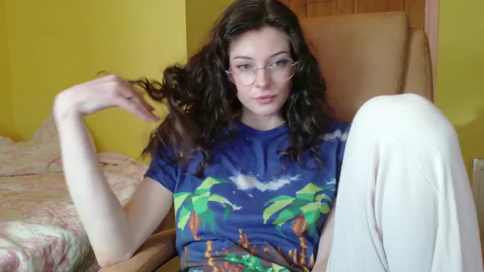 Gallery image thumbnail from porcelaincity's myfreecams stream on, 11/06/2025, 16:18 image 8 of 20