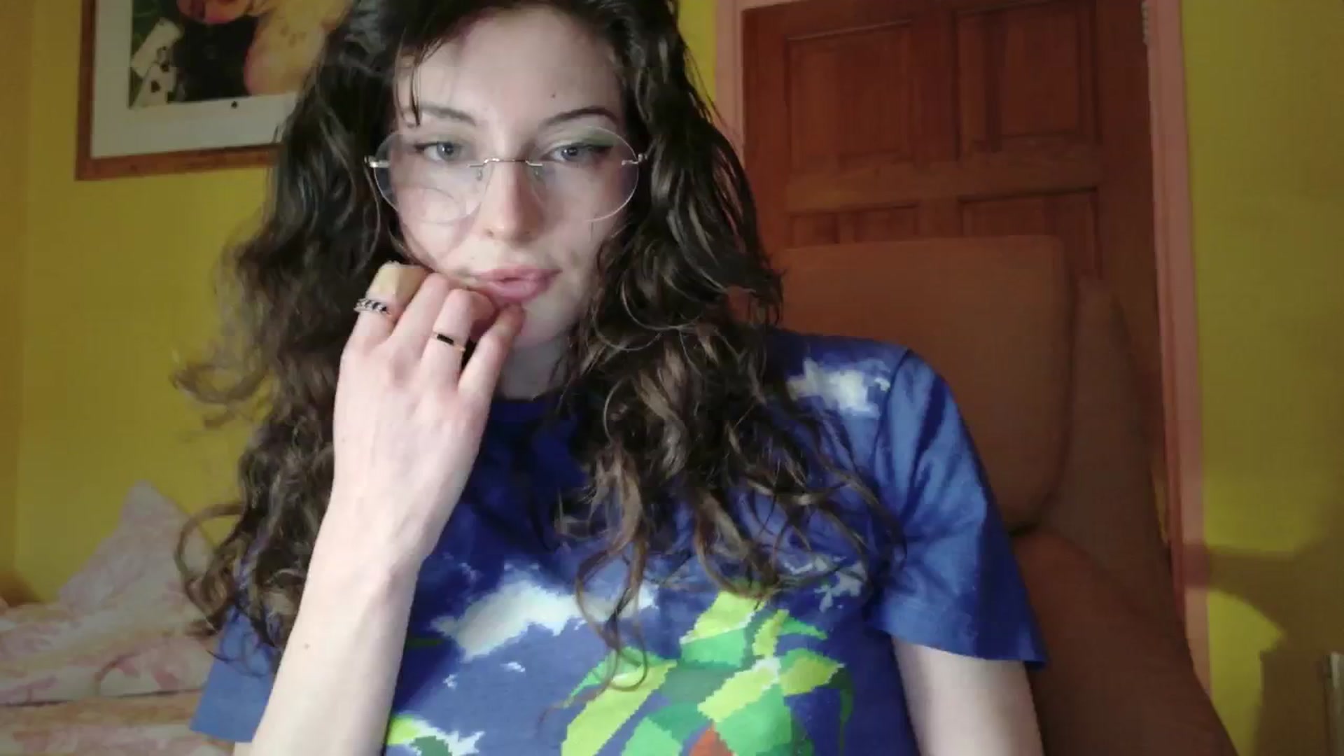Gallery image thumbnail from porcelaincity's myfreecams stream on, 11/06/2025, 16:18 image 18 of 20
