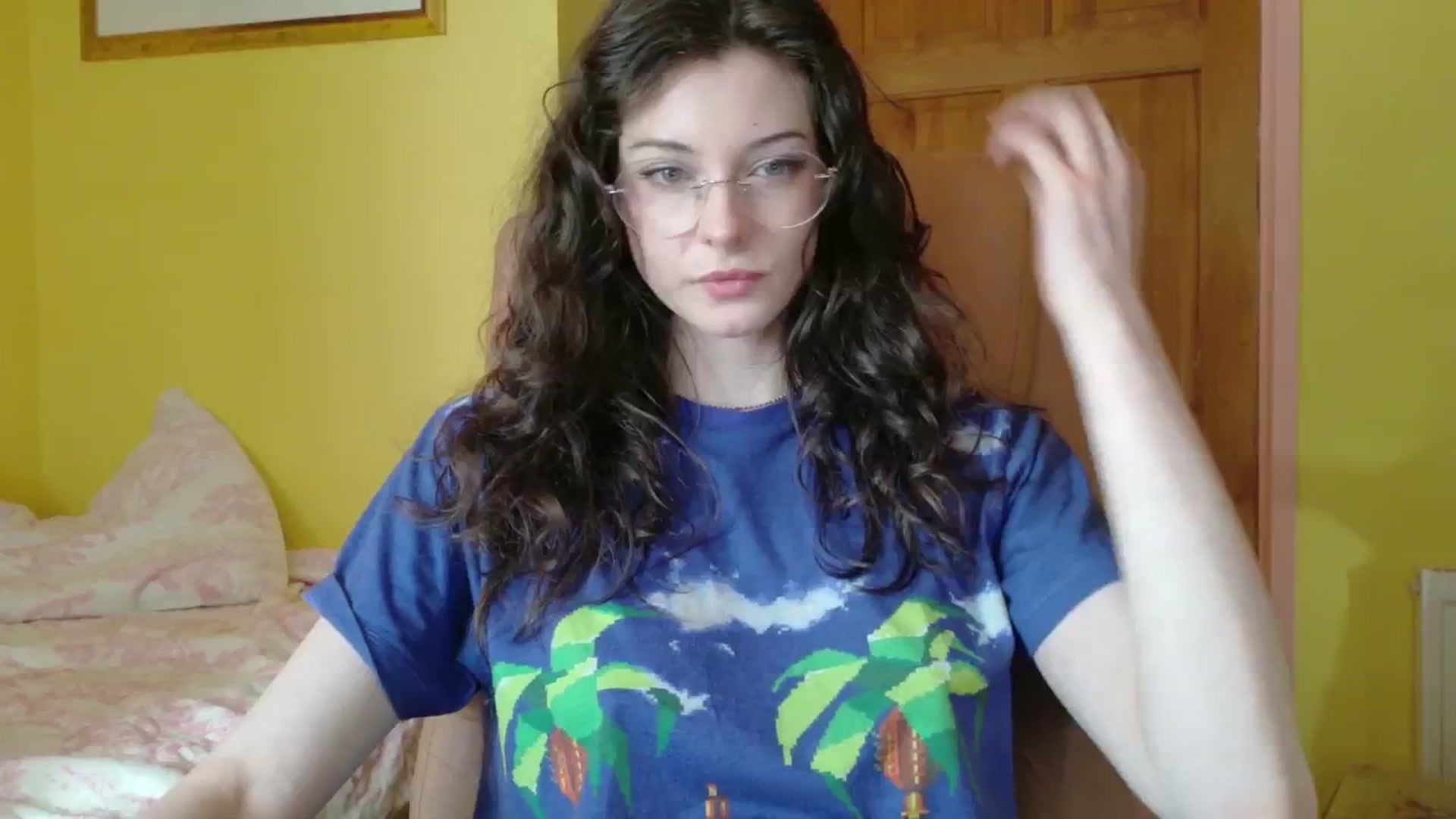 Gallery image thumbnail from porcelaincity's myfreecams stream on, 11/06/2025, 16:18 image 1 of 20