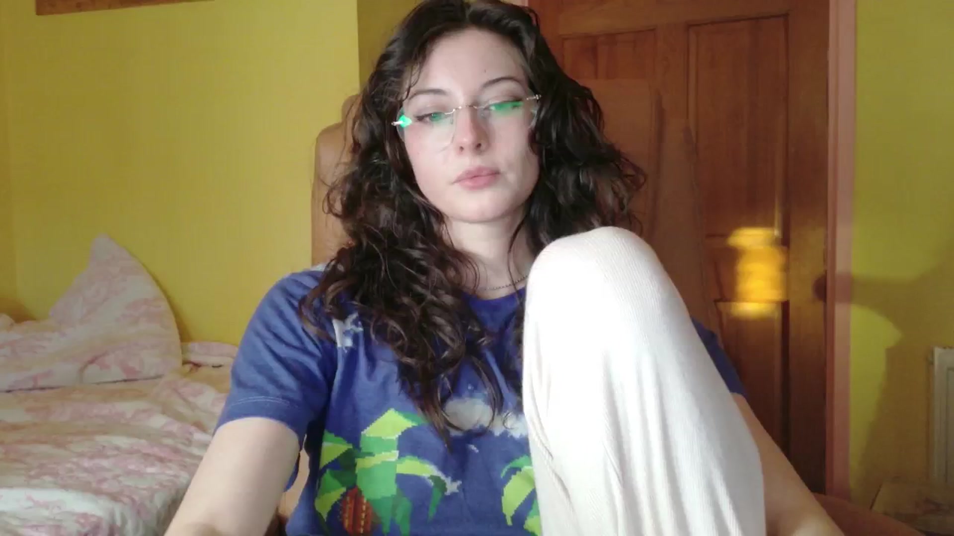 Gallery image thumbnail from porcelaincity's myfreecams stream on, 11/06/2025, 16:18 image 20 of 20